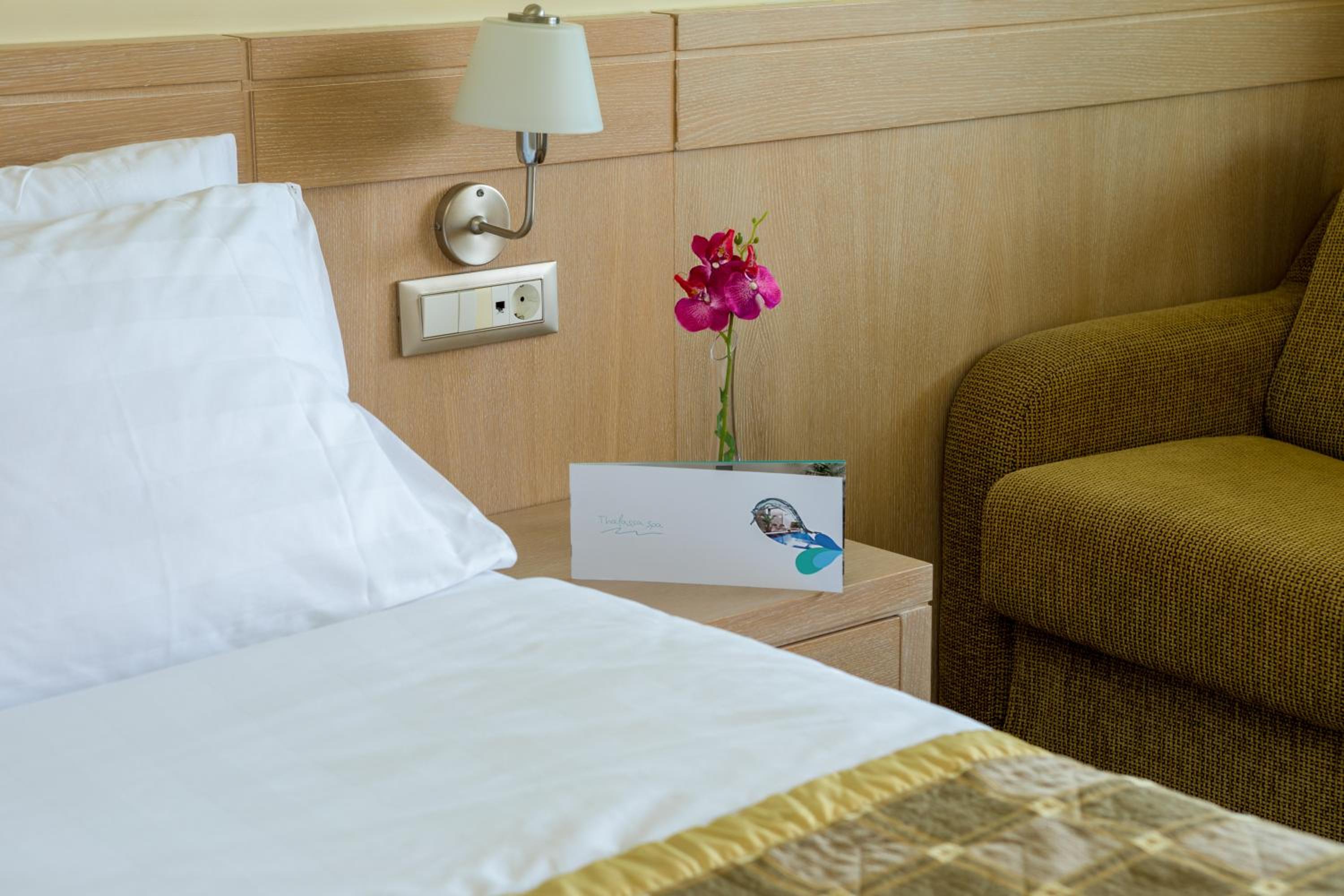 Double Room with Sea View - Photo 2