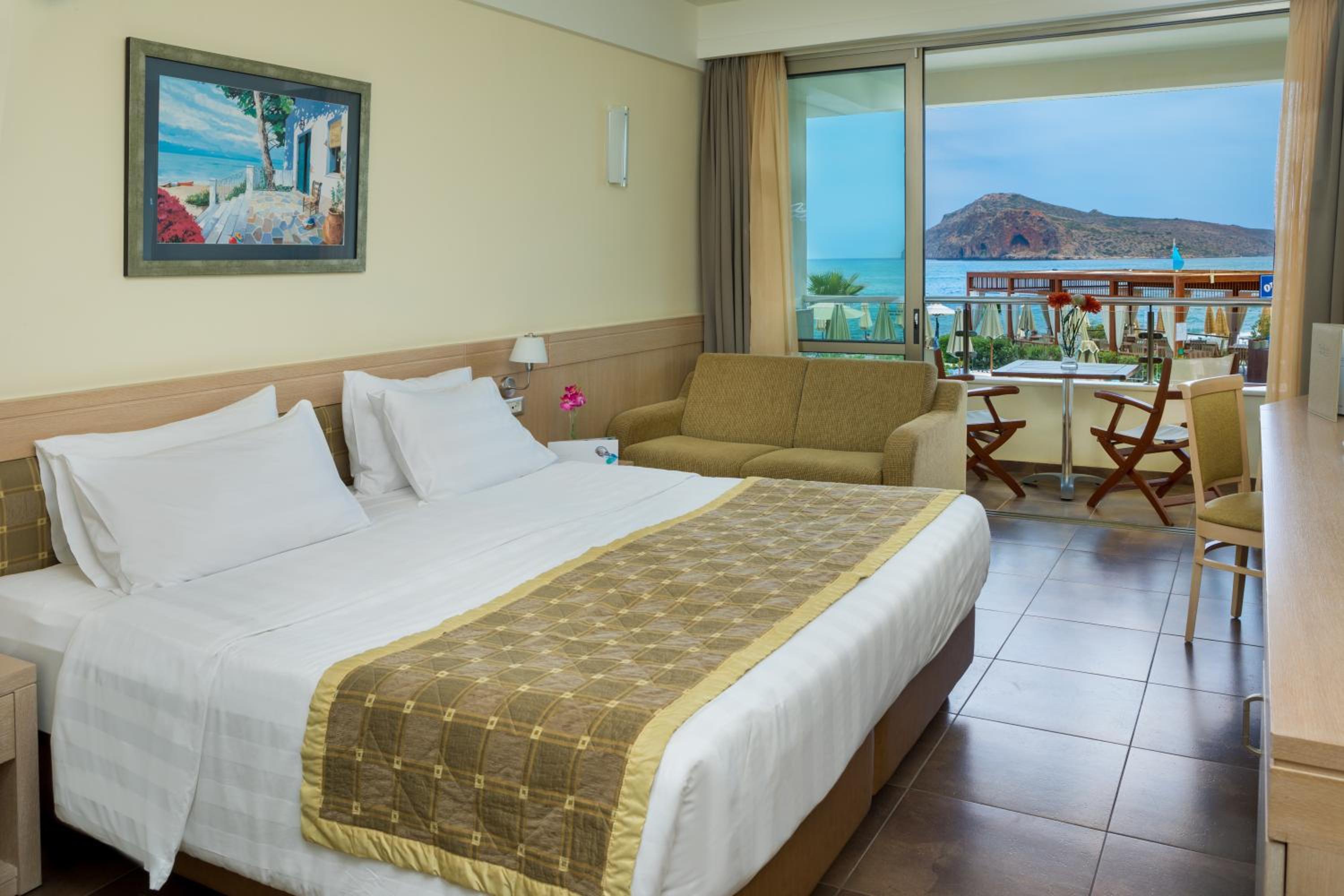 Double Room with Sea View - Photo 9