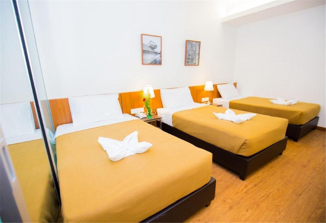 Triple Room