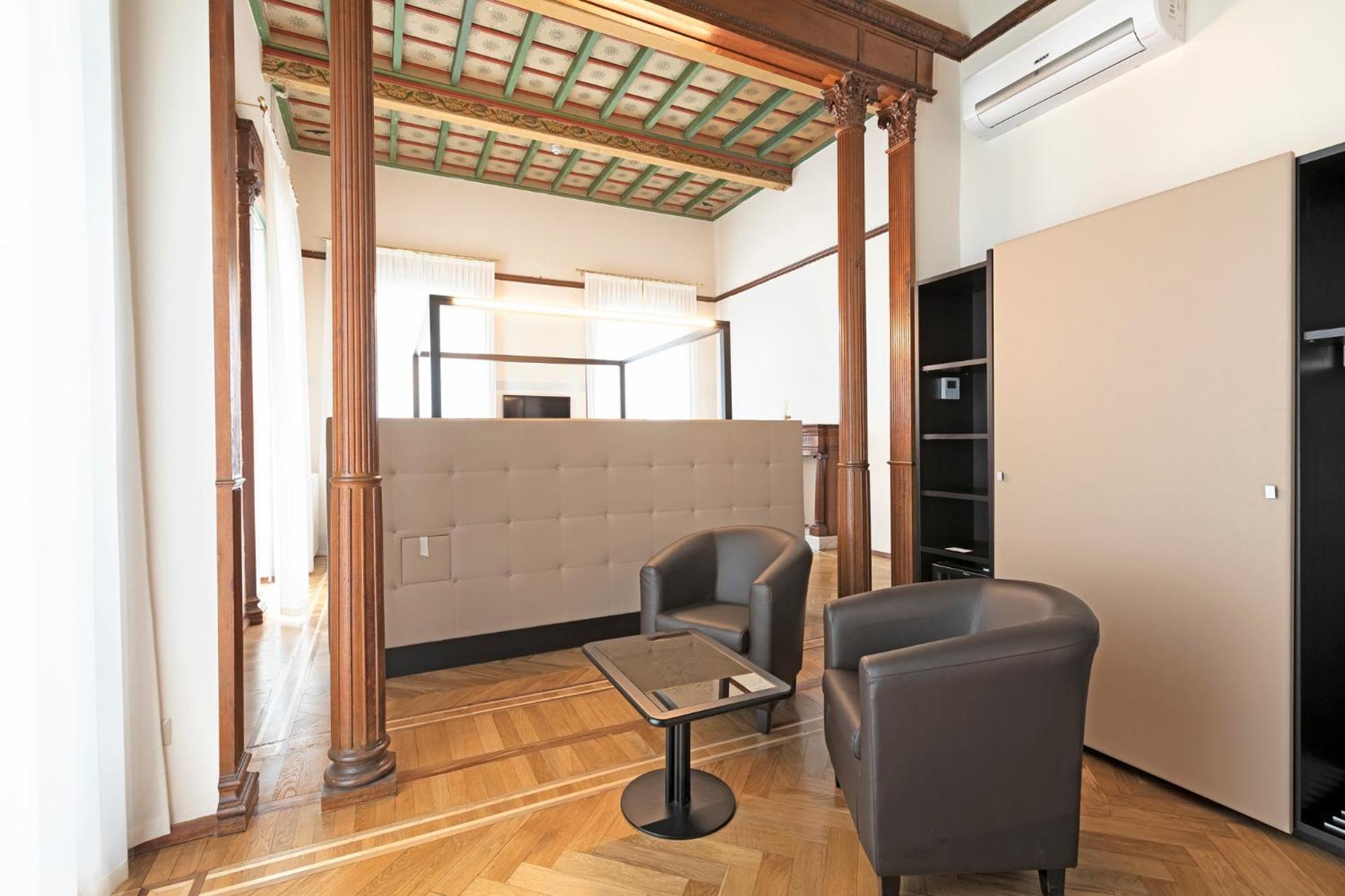 Suite with Lake View photo 3