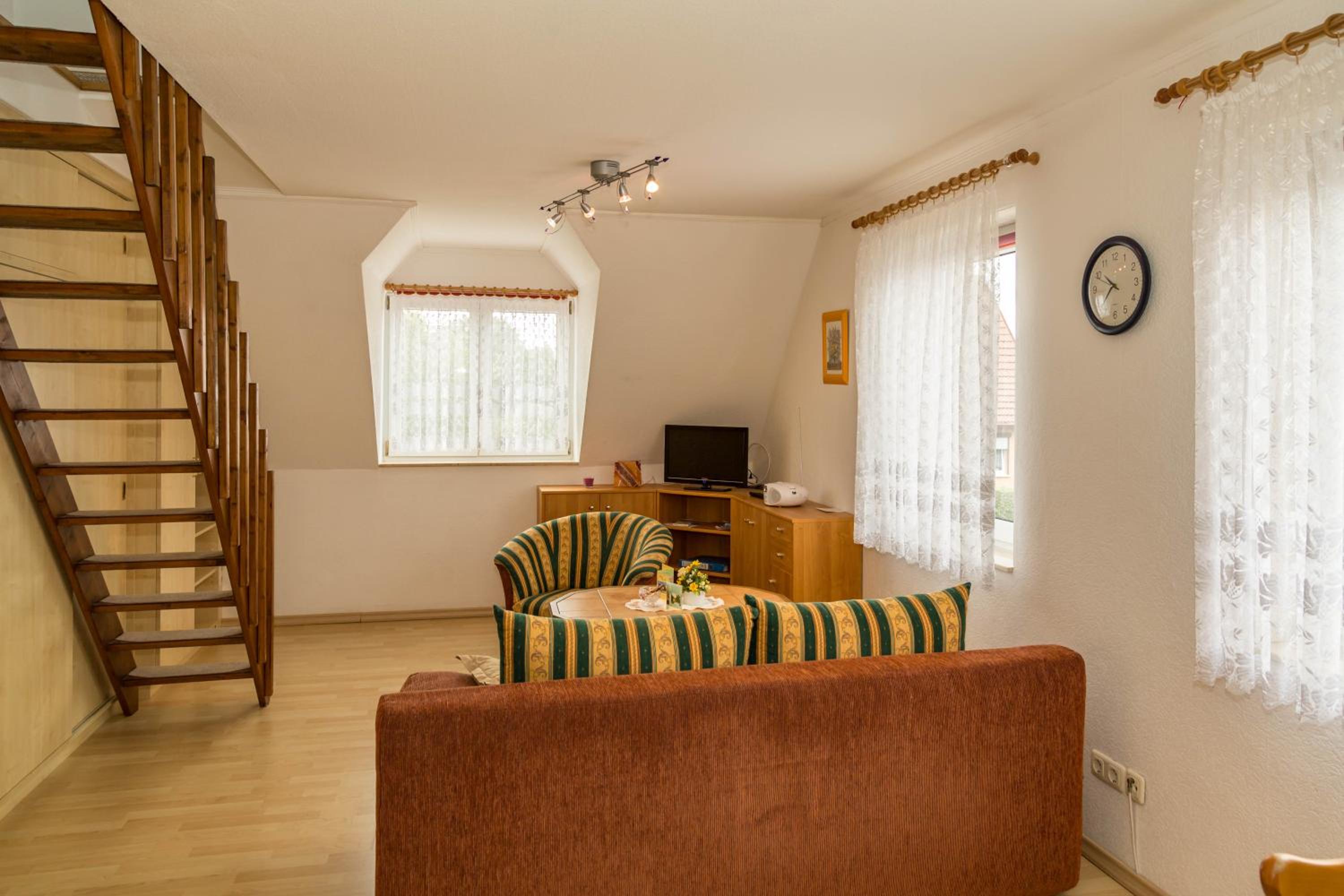 One-Bedroom Apartment photo 1