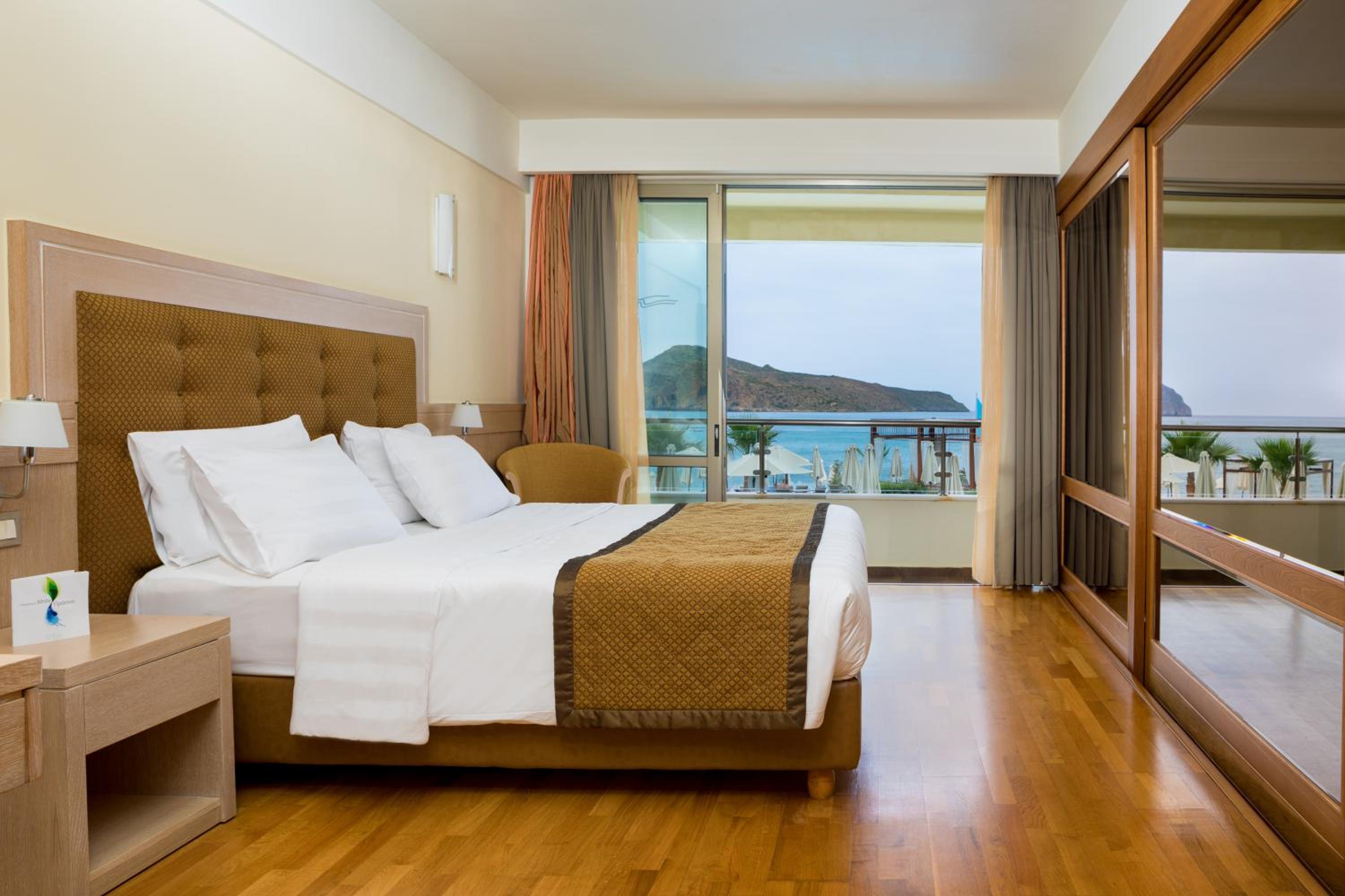 Suite with Sea View - Photo 3