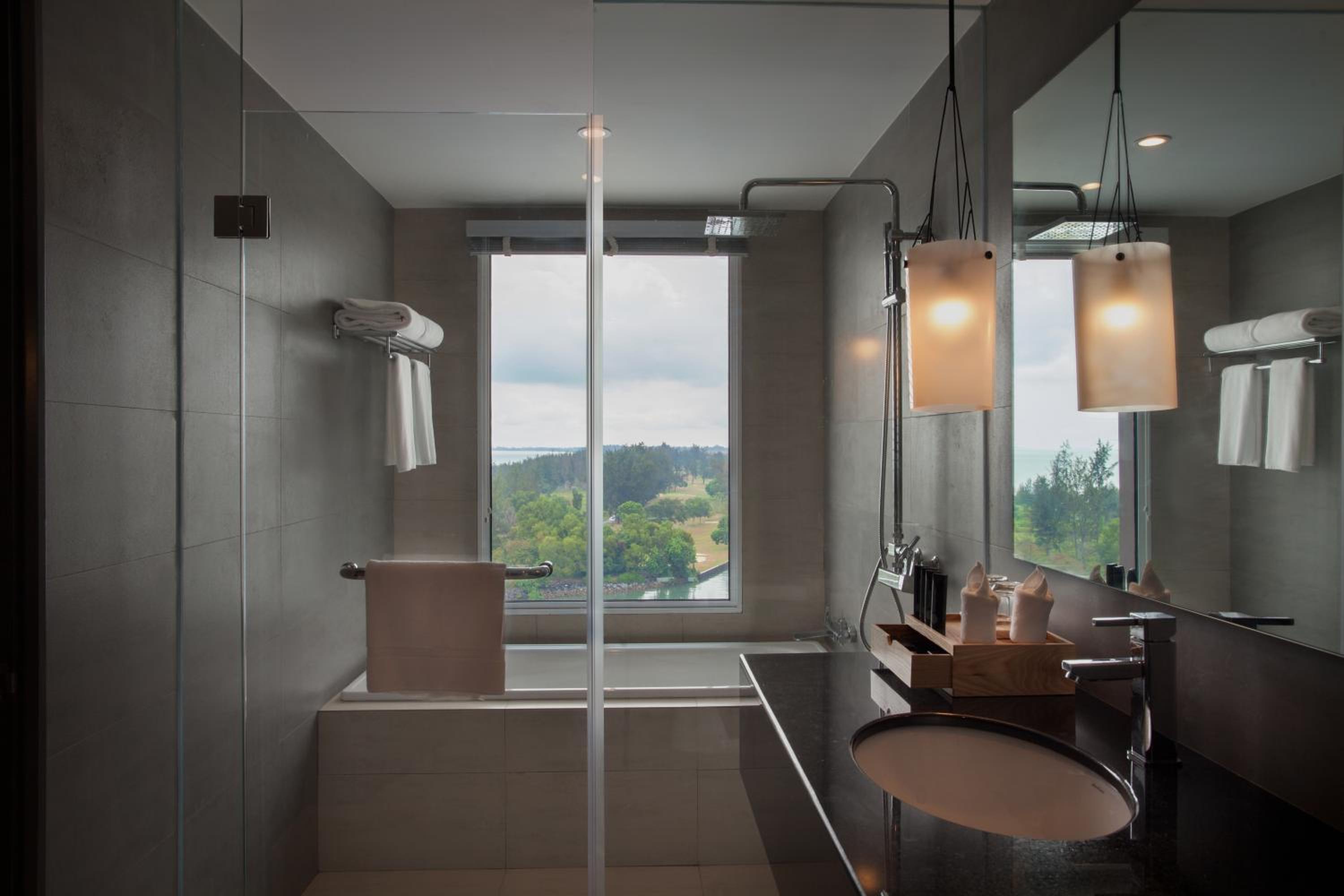 Deluxe Executive King Room with Sea View