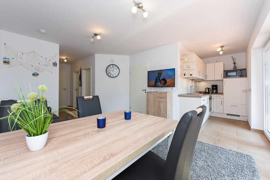 Apartment with Terrace photo 3