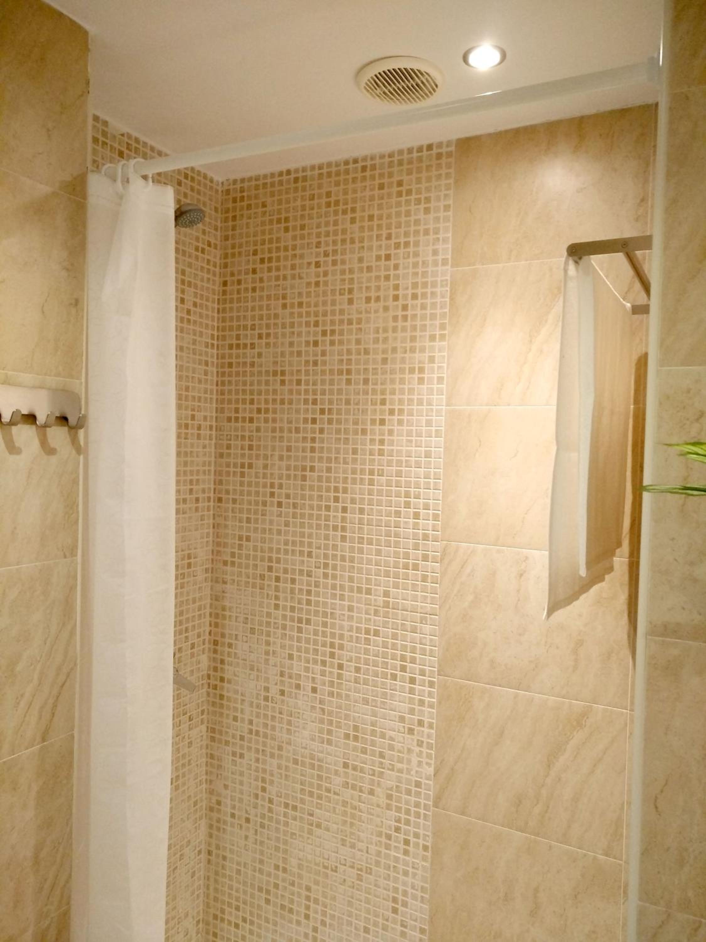 Apartment - Photo 16