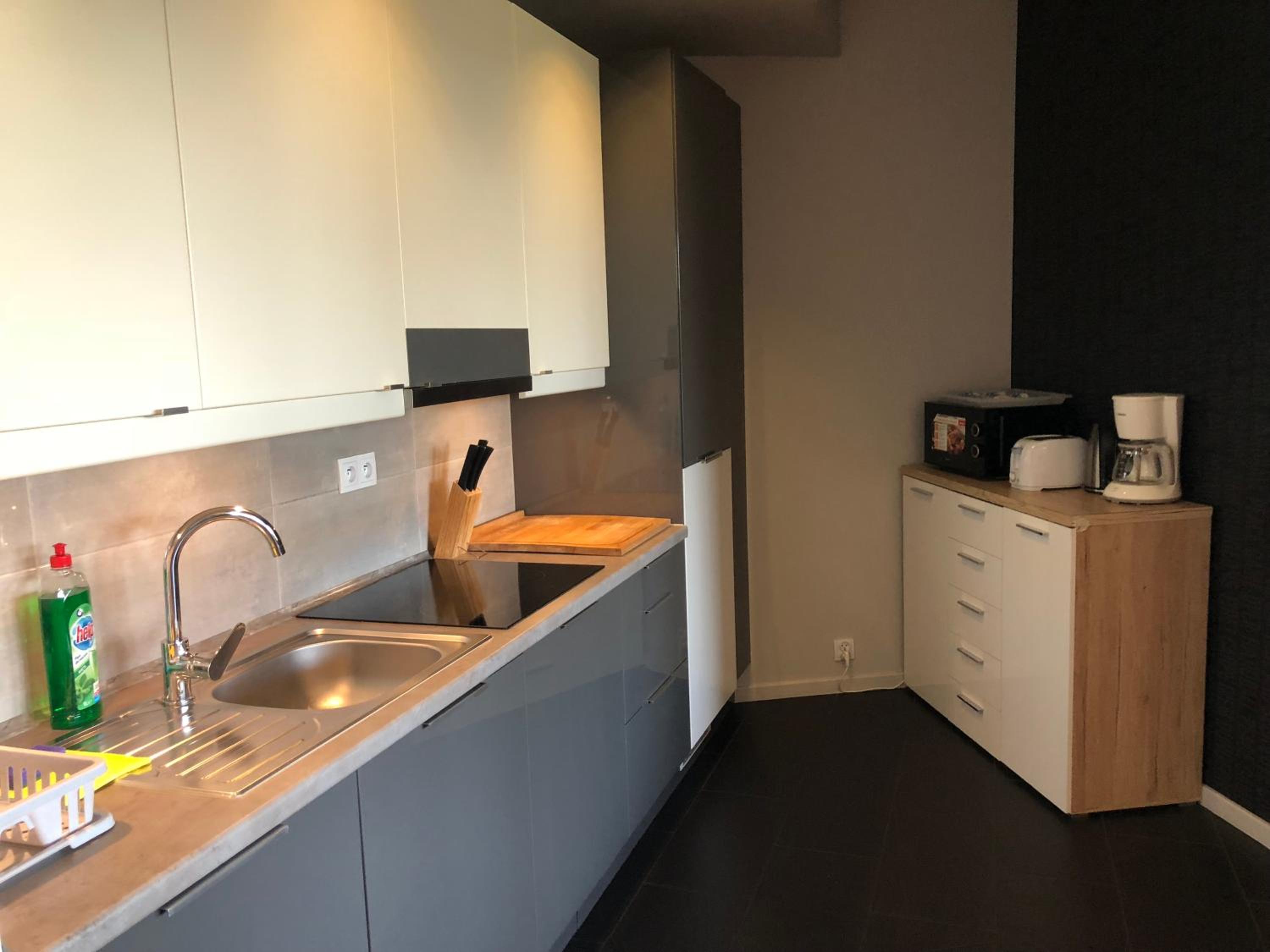 Three-Bedroom Apartment (1 - 10 Adults) - Photo 35