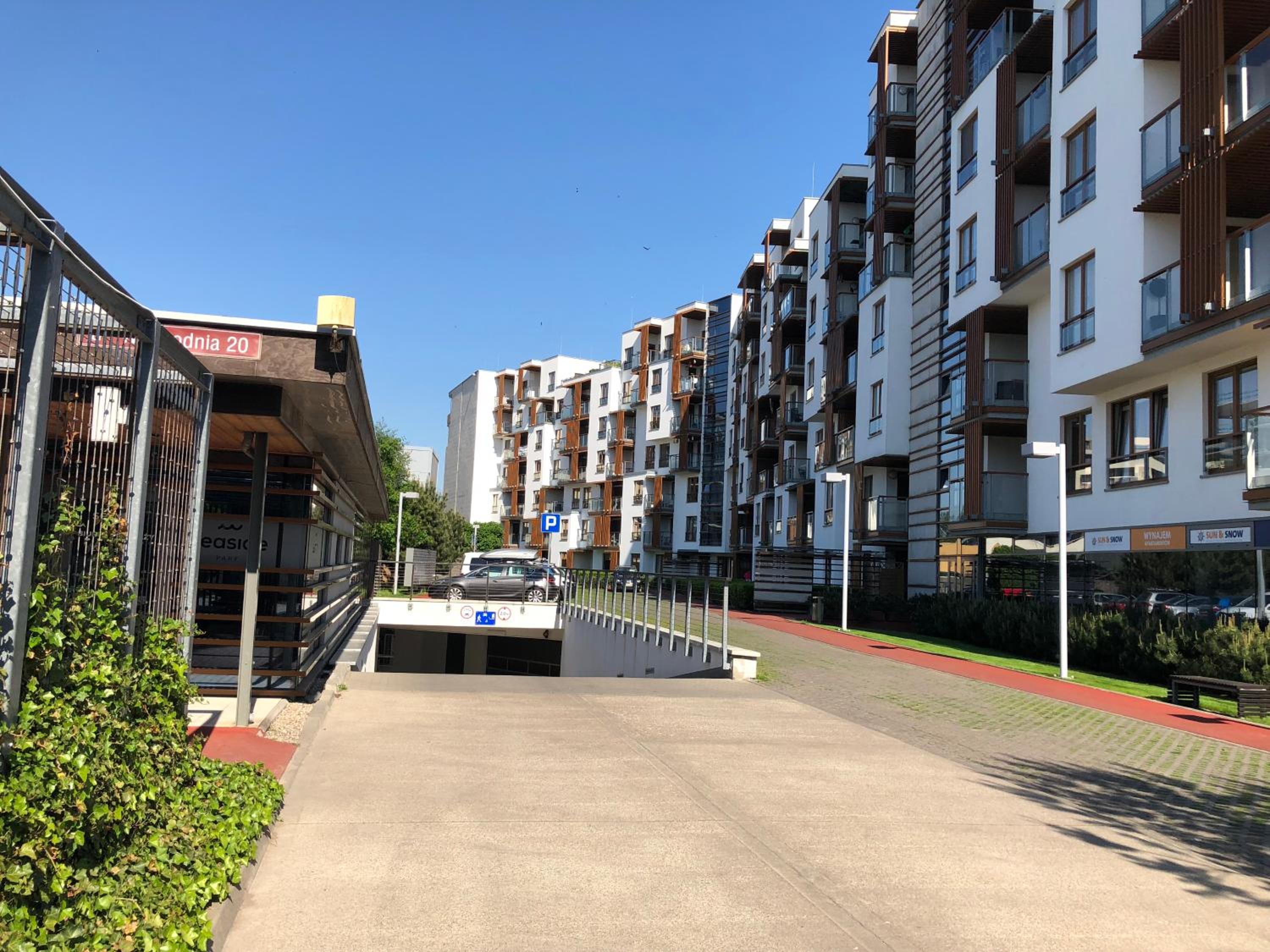 Three-Bedroom Apartment (1 - 10 Adults) - Photo 40