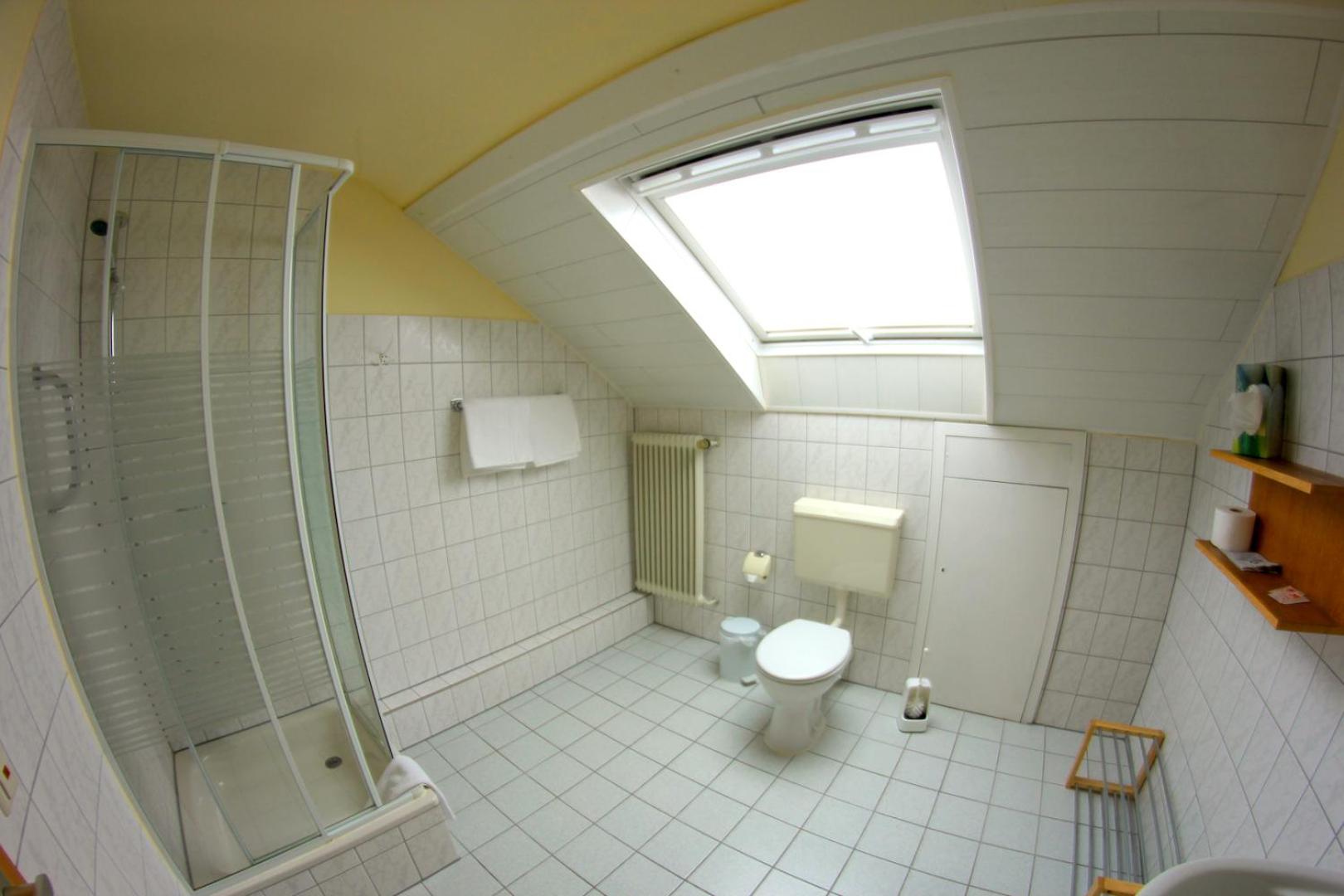 Four-Bedroom Apartment with Balcony  photo 2