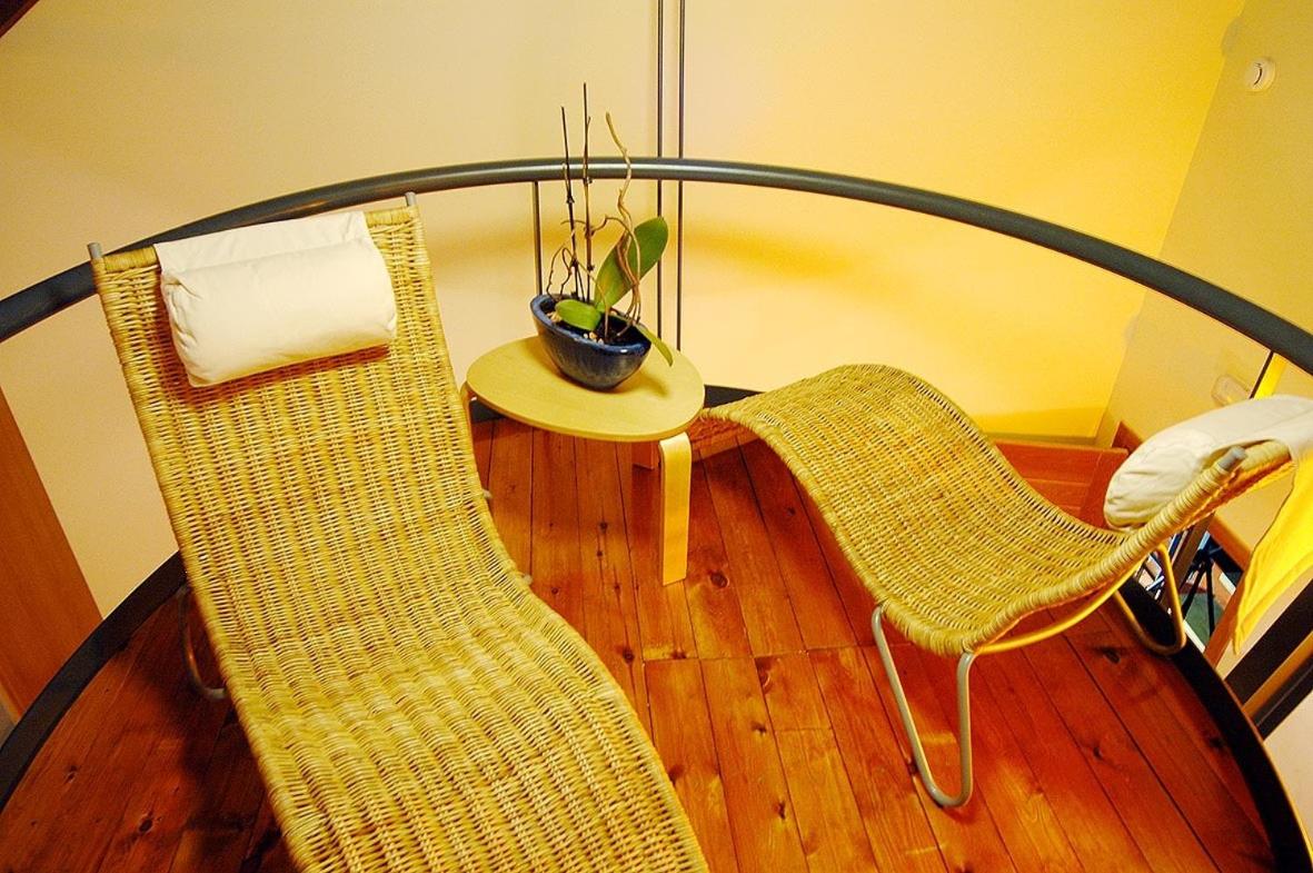 Deluxe Double Room with Balcony photo 3