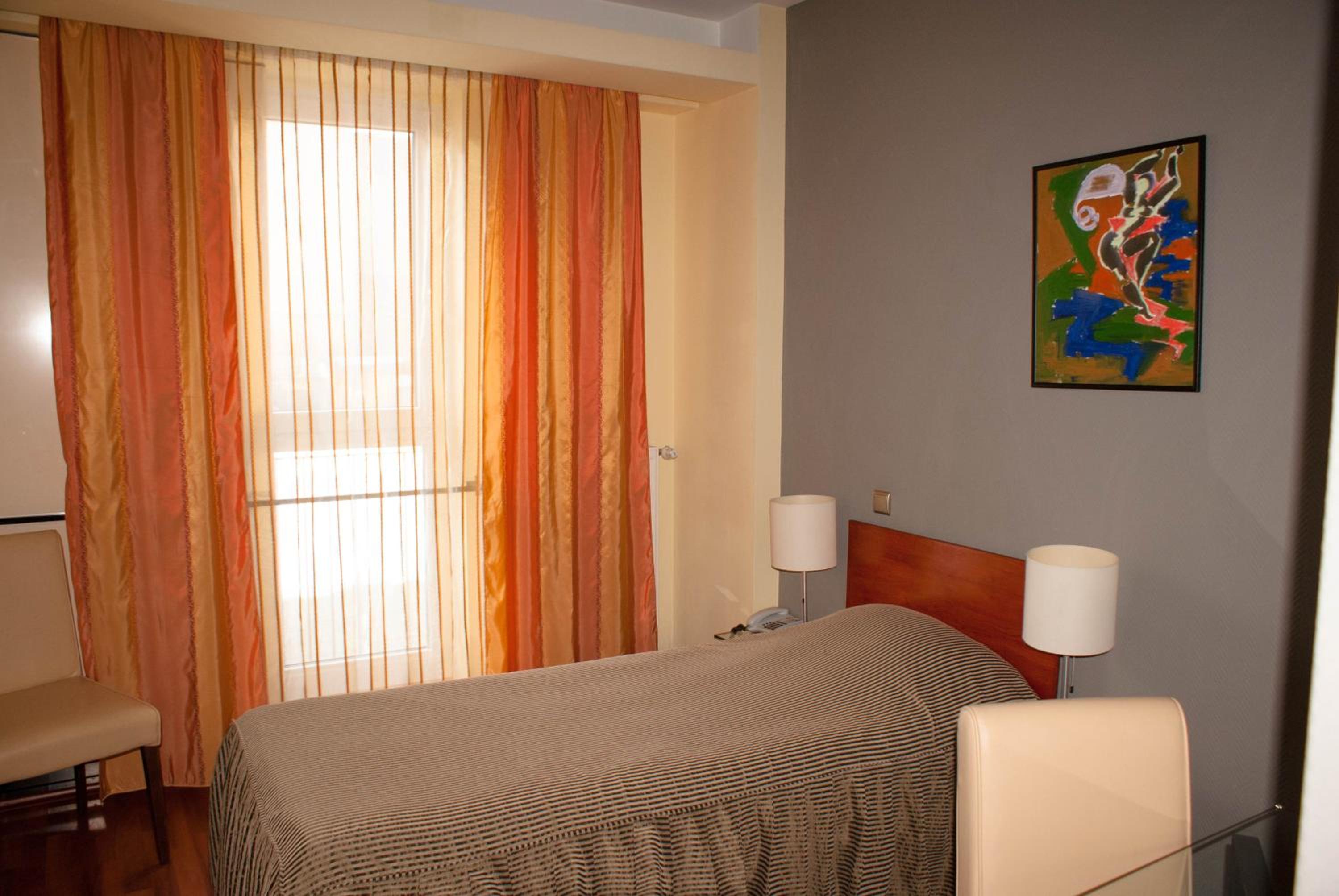 Single Room photo 2