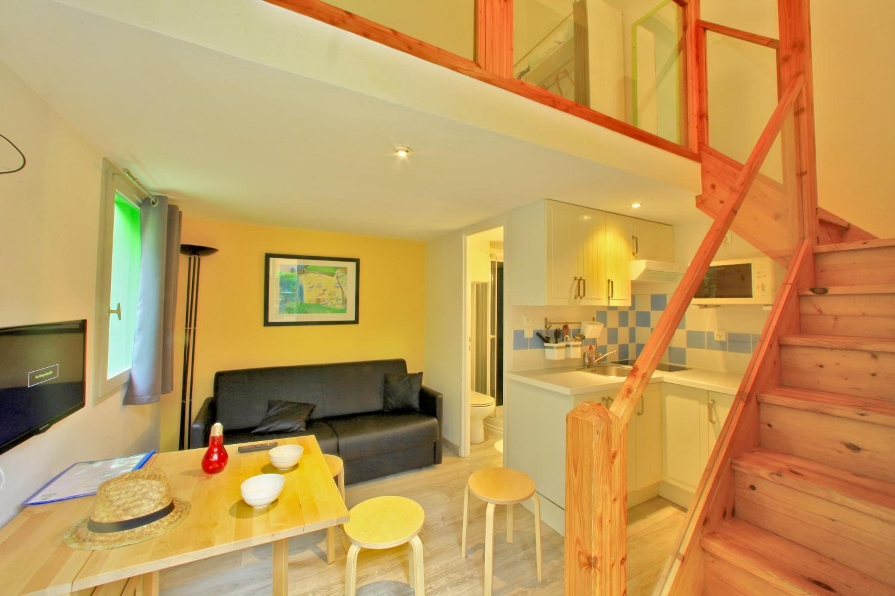 One-Bedroom Cottage - Photo 4