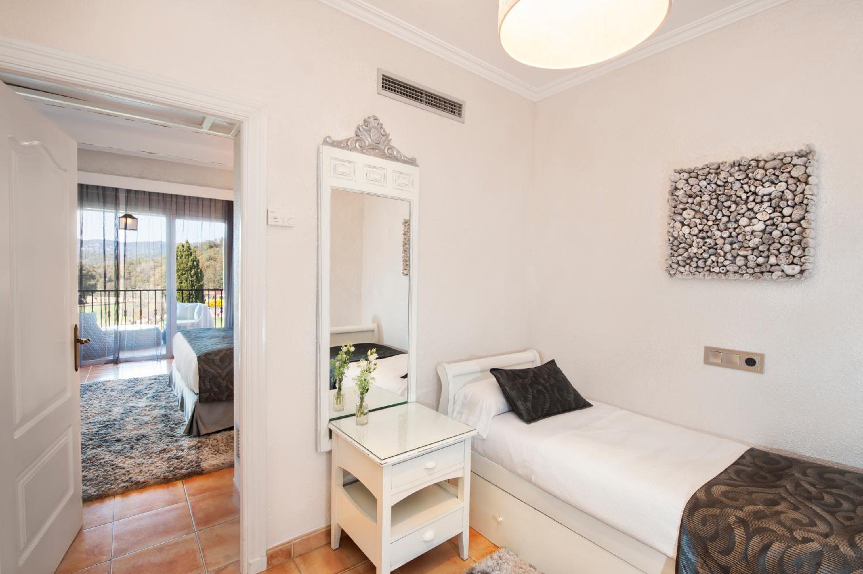 Habitación Familiar con Terraza y Acceso al Spa