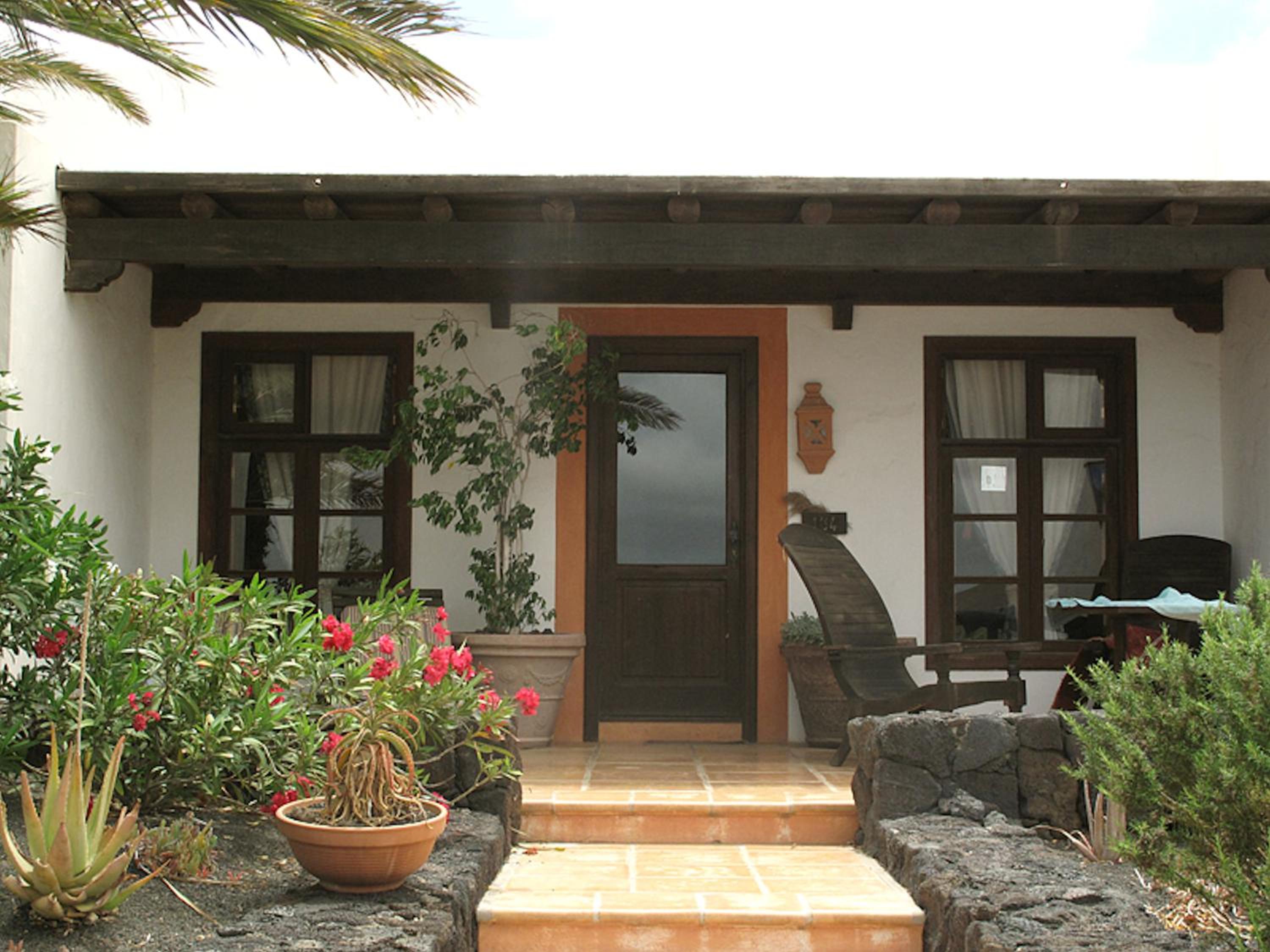 One-Bedroom Cottage with Terrace (3 Adults) photo 2