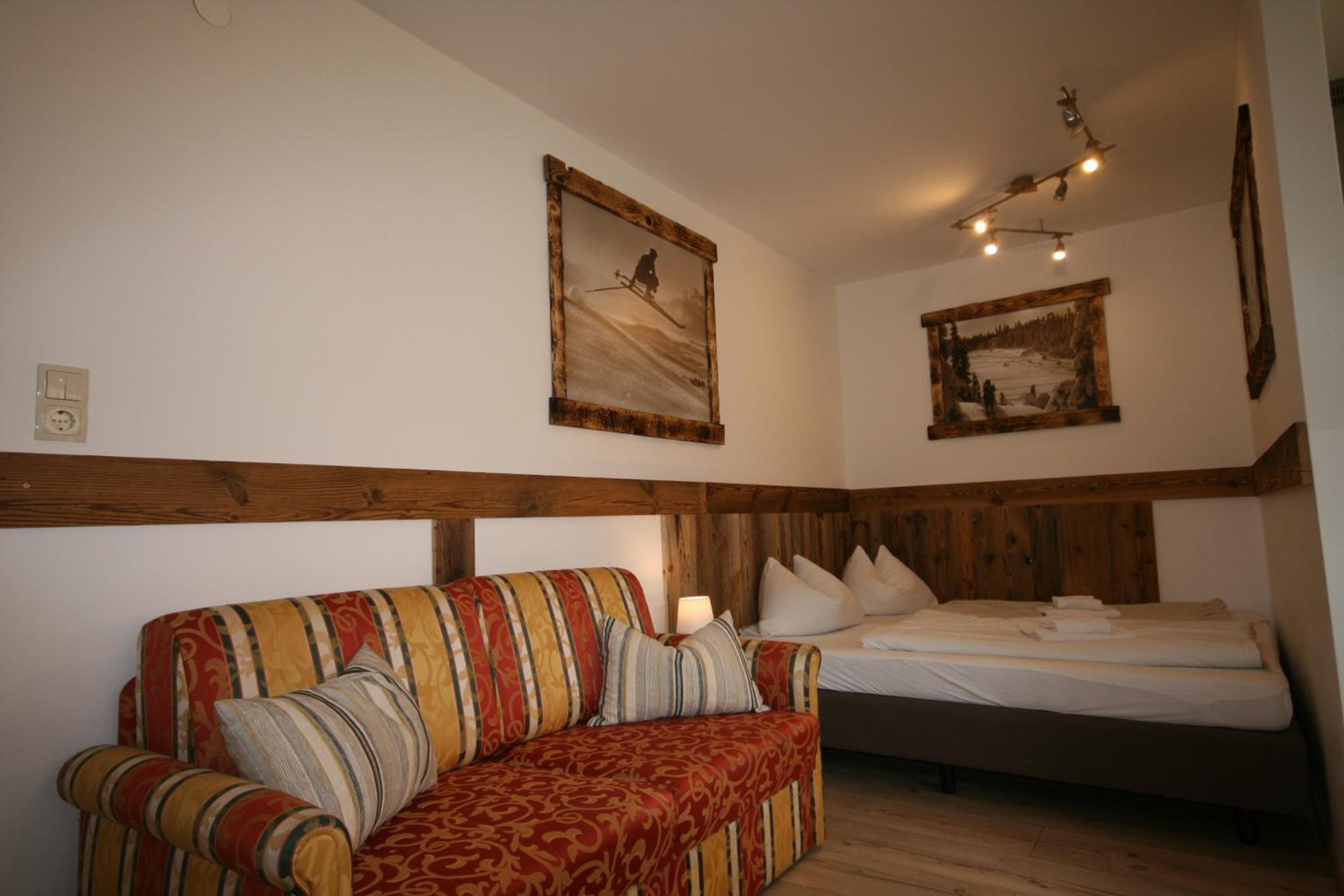 Standard One-Bedroom Apartment with Balcony - Photo 23