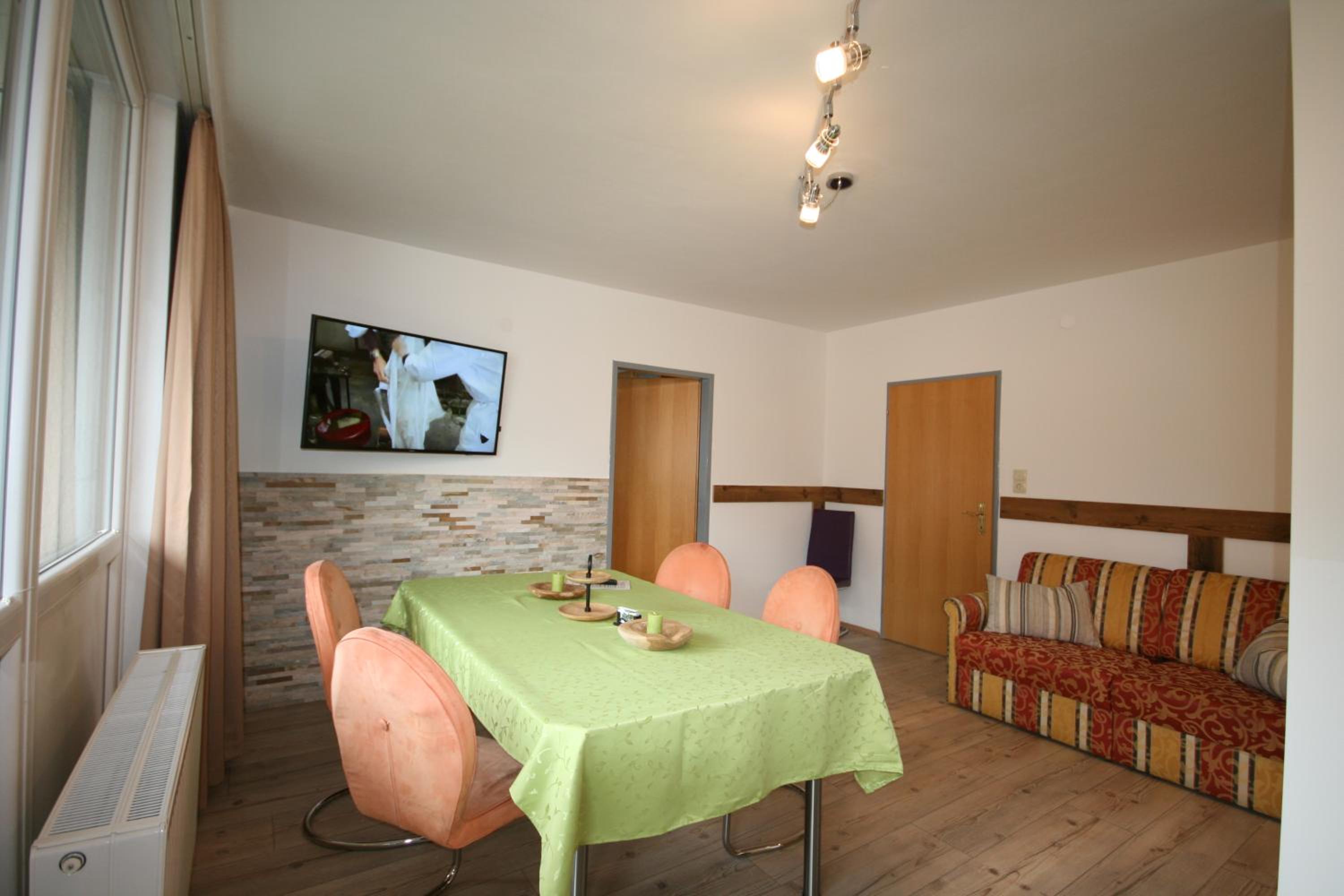 Standard One-Bedroom Apartment with Balcony - Photo 19