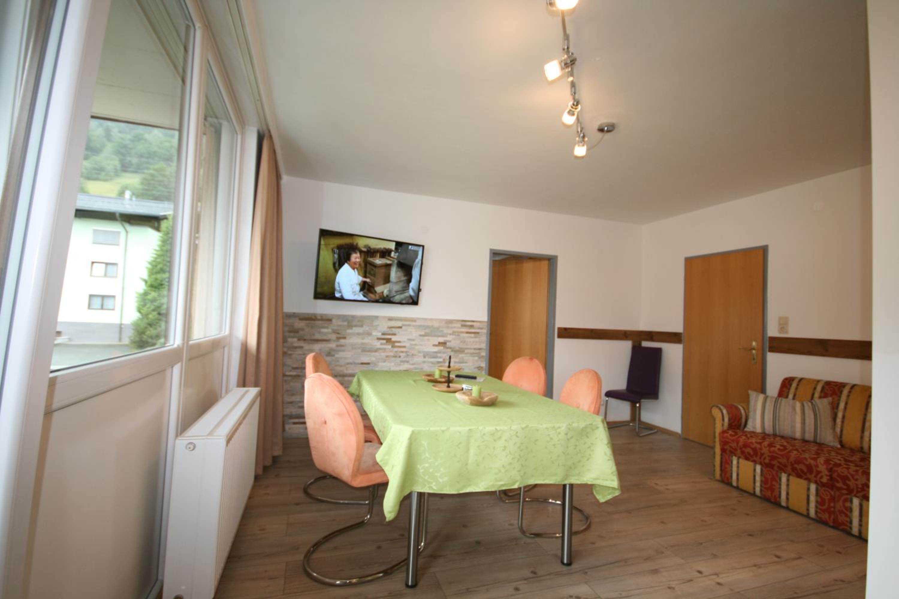 Standard One-Bedroom Apartment with Balcony - Photo 6