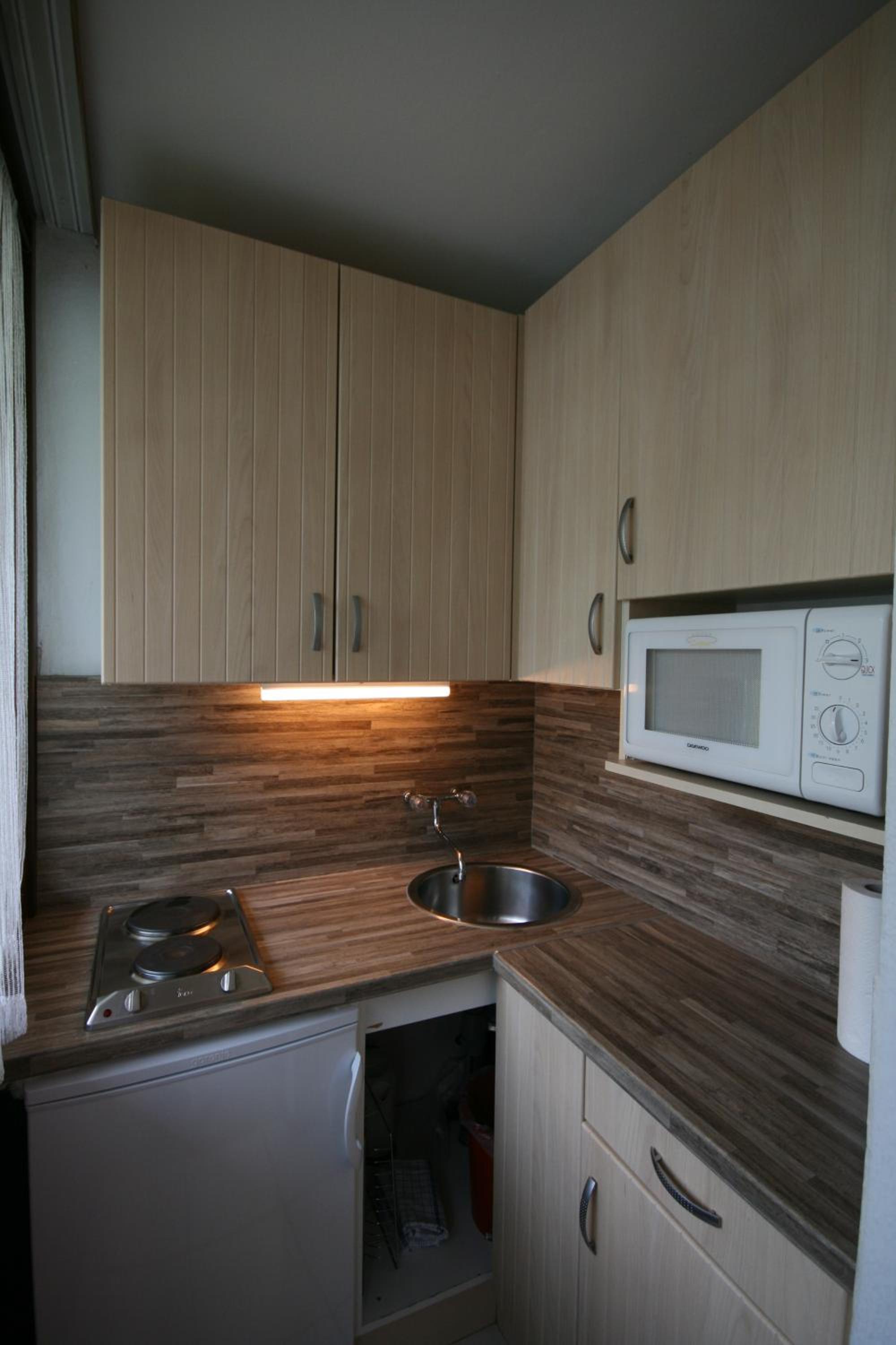 Studio Apartment (2 Adults) - Photo 15