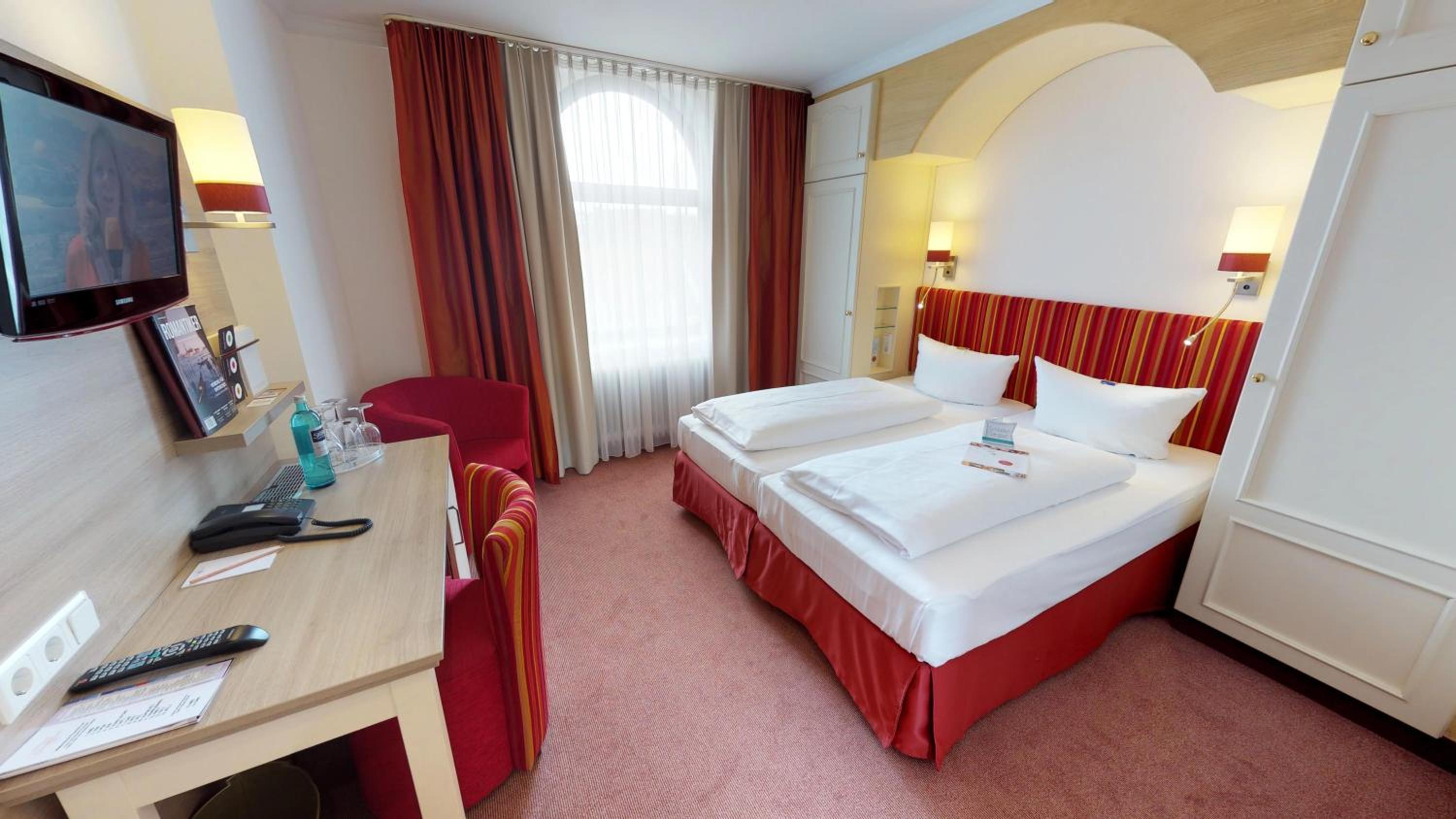 Standard Double Room photo 2