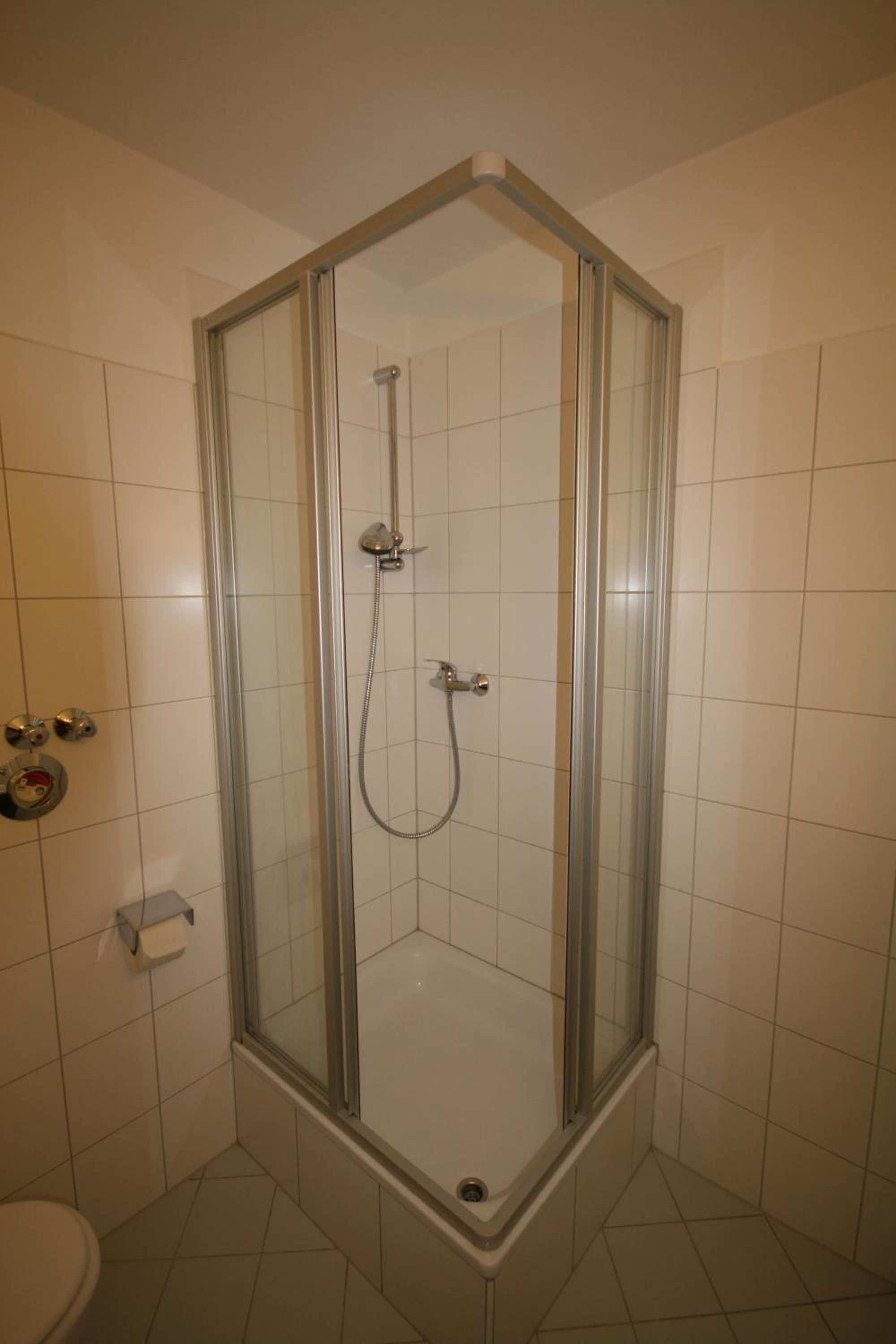 Deluxe Studio Apartment - Photo 5