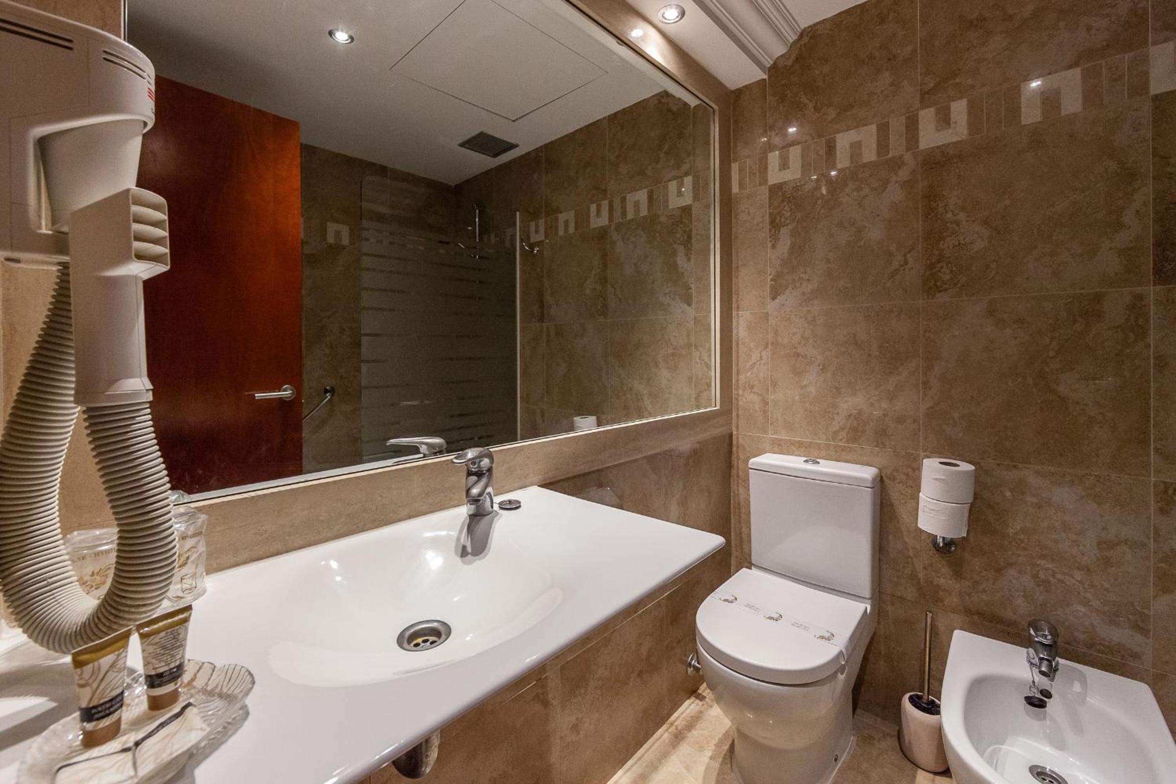 Superior Double or Twin Room with Sea View and Spa Access - Photo 5