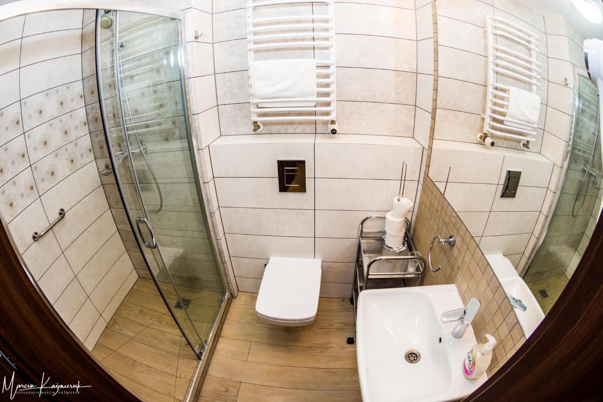 Twin Room with Balcony or Terrace - Photo 4