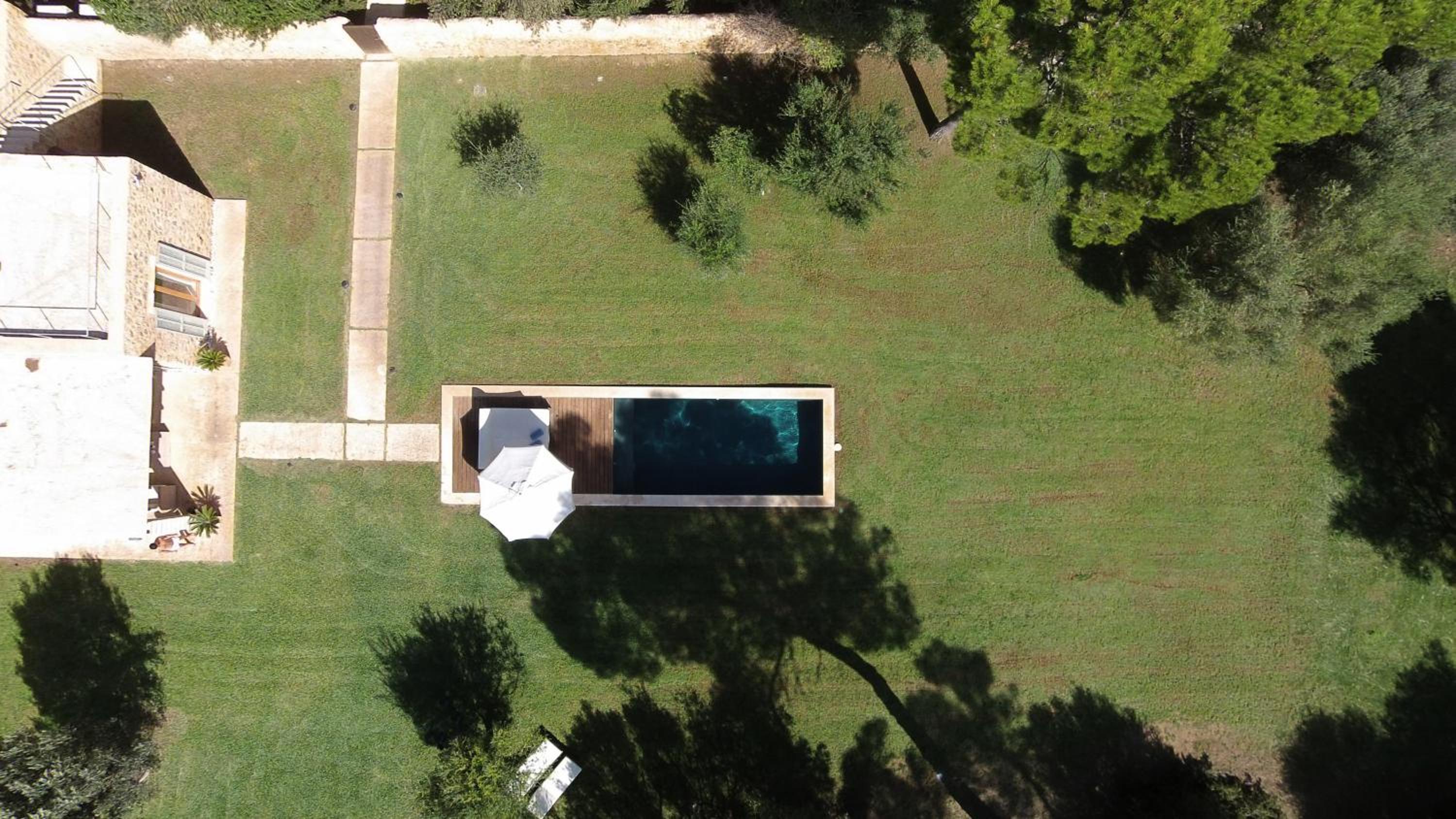 Villa with Private Pool - Photo 11