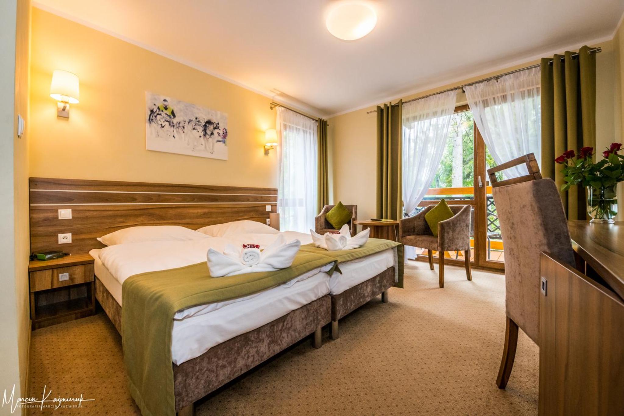 Twin Room with Balcony or Terrace - Photo 2