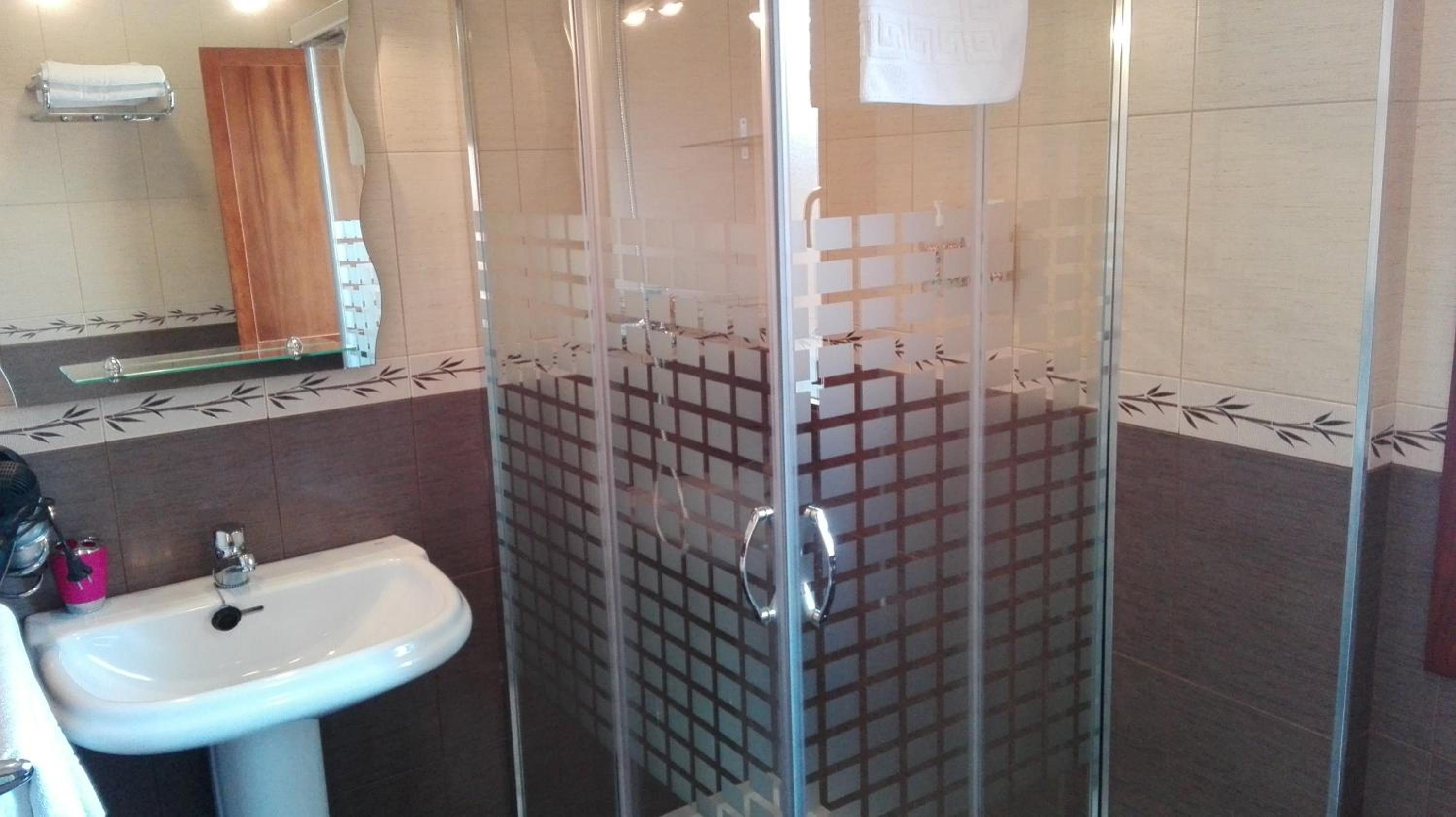 One-Bedroom Apartment (4 Adults) photo 2