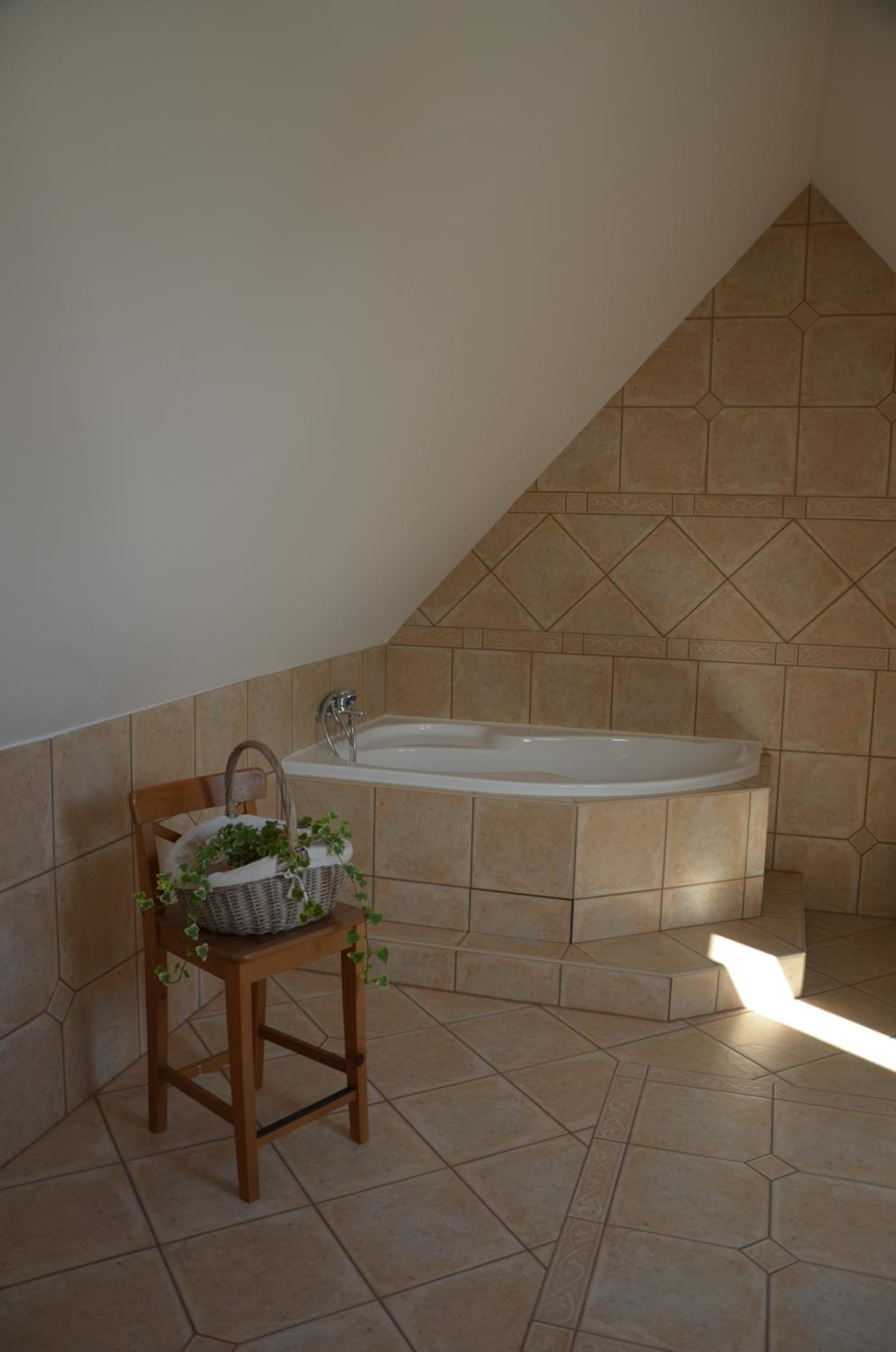 Apartment with Balcony - Photo 11