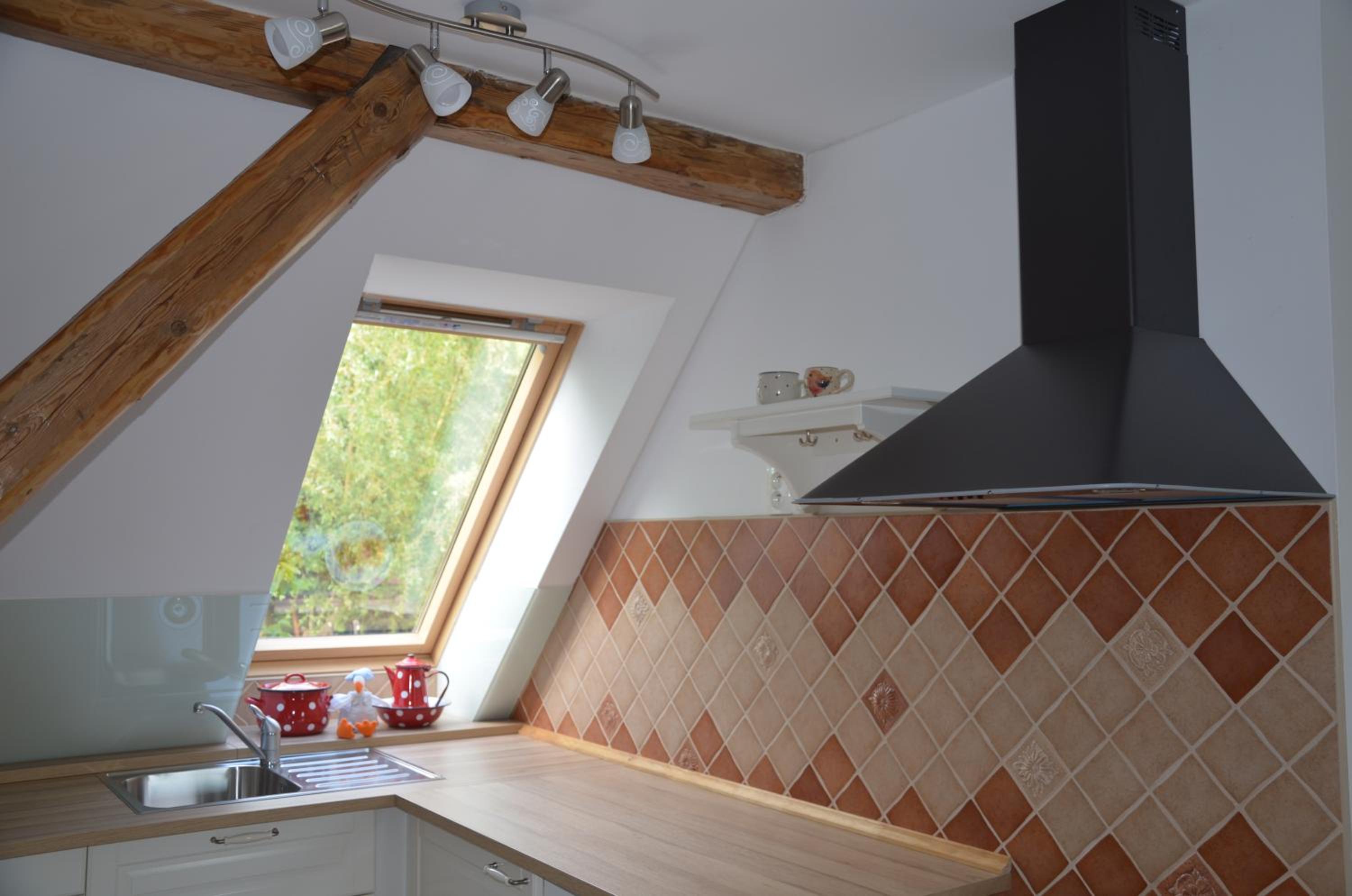 Apartment with Balcony - Photo 13