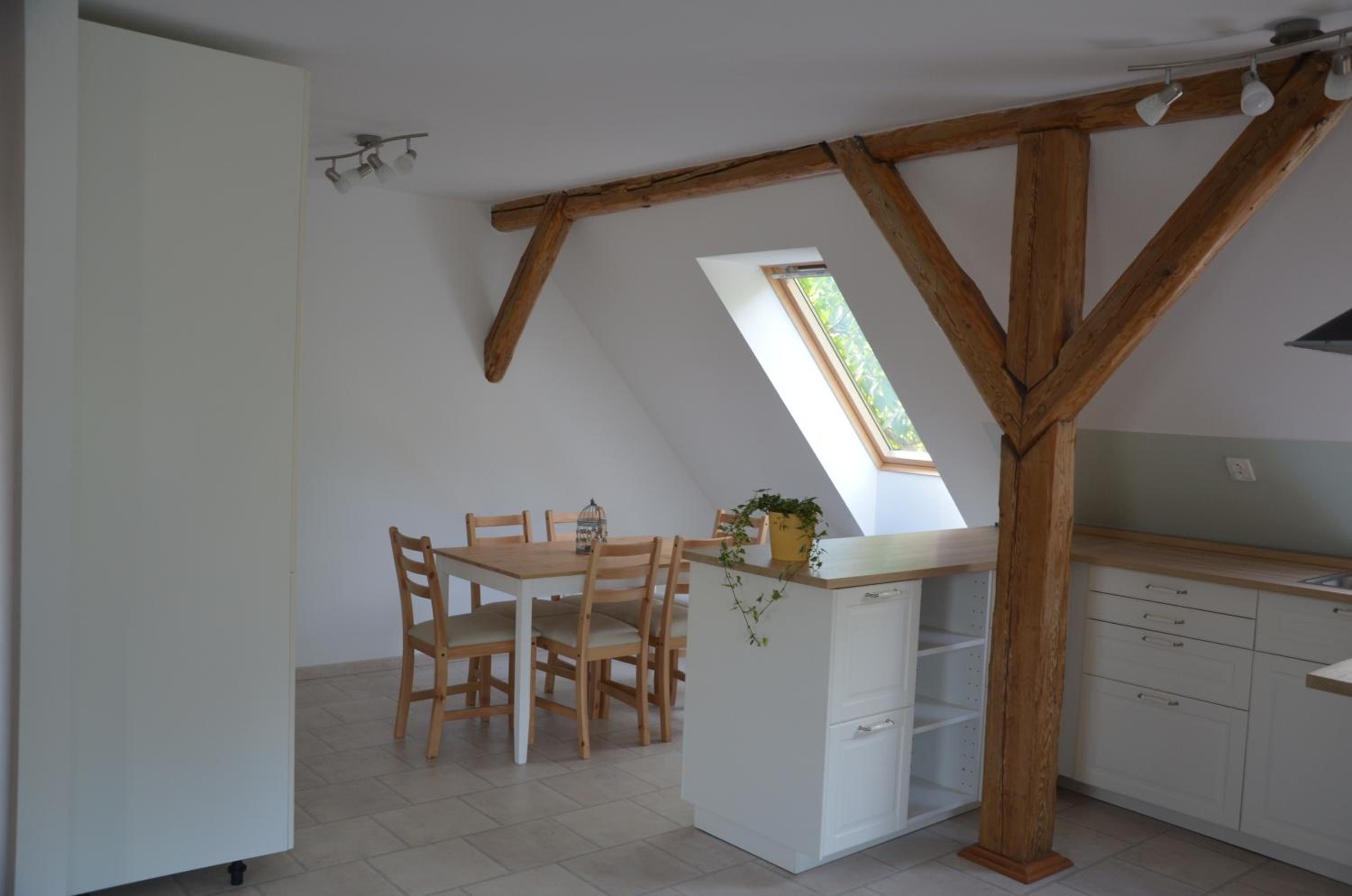 Apartment with Balcony - Photo 12