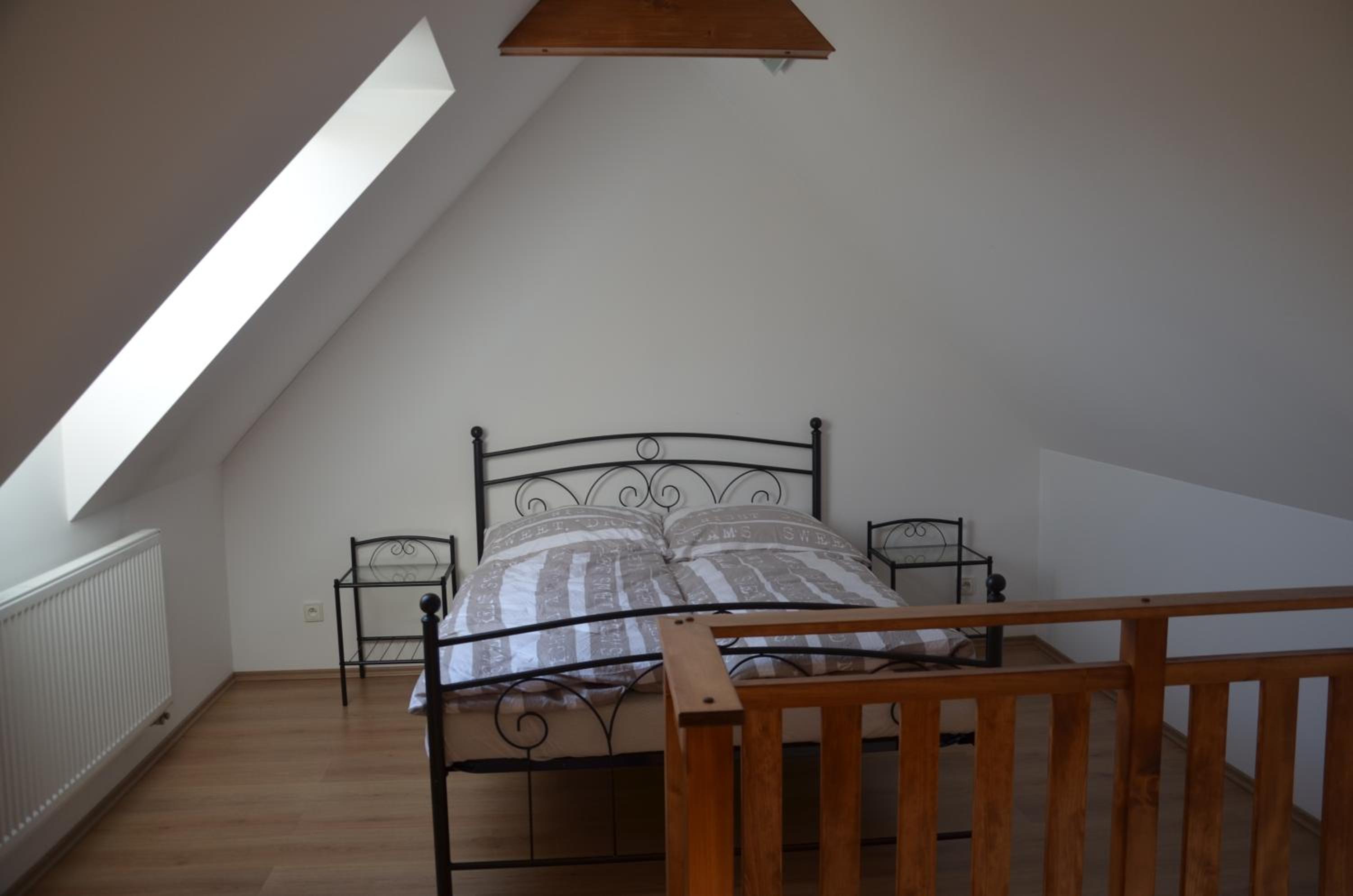 Apartment with Balcony - Photo 2