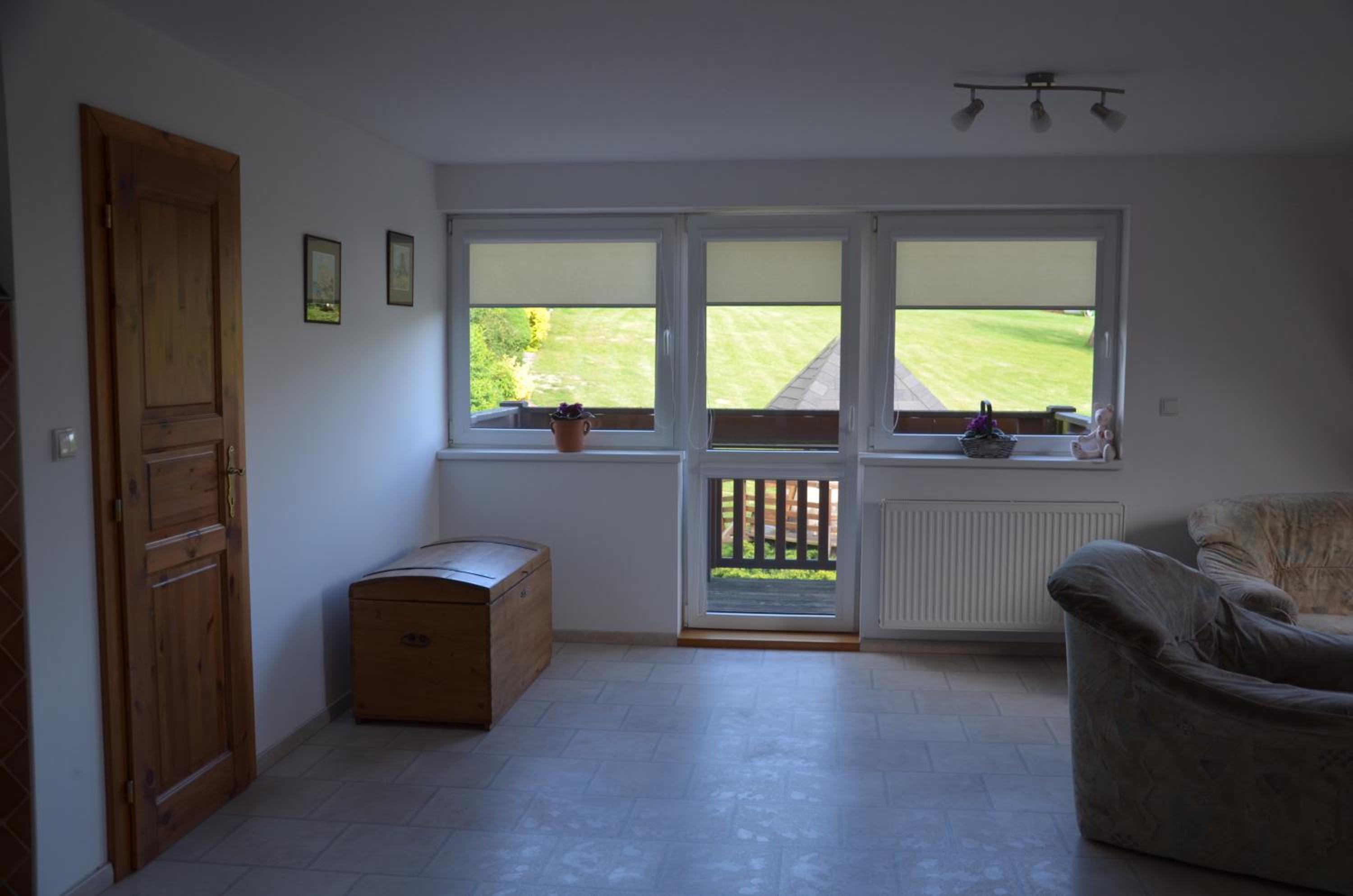 Apartment with Balcony - Photo 3