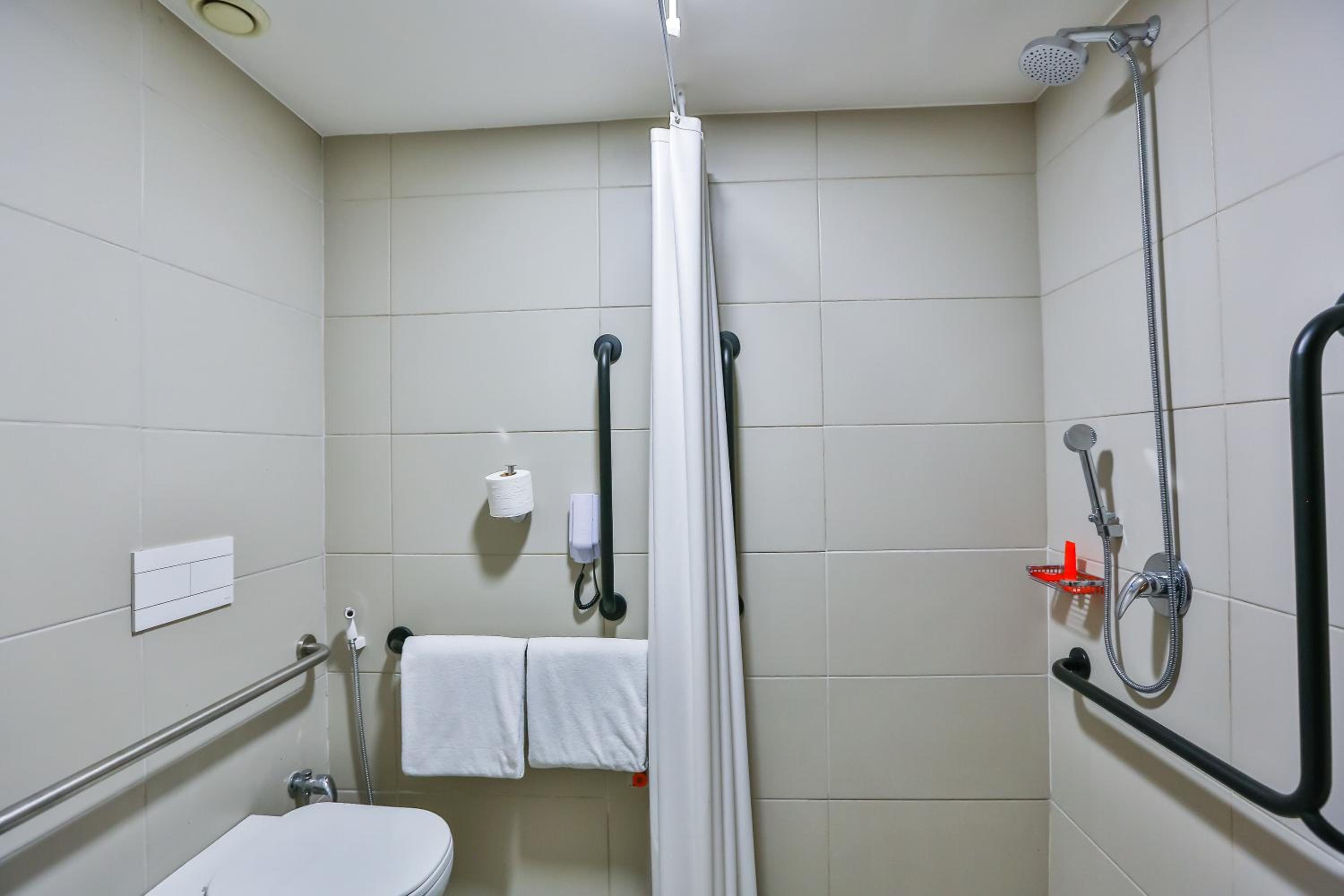Double Room with Disability Access photo 2