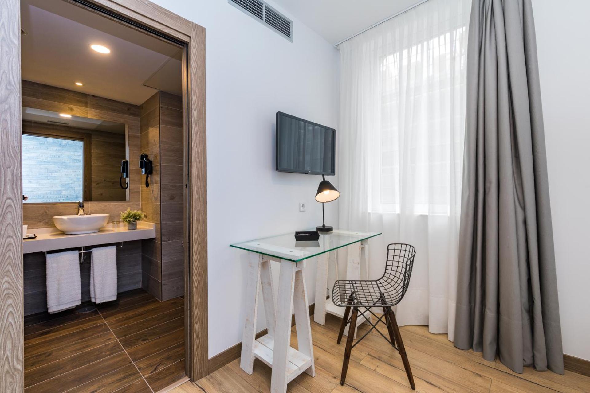 Double or Twin Room photo 2