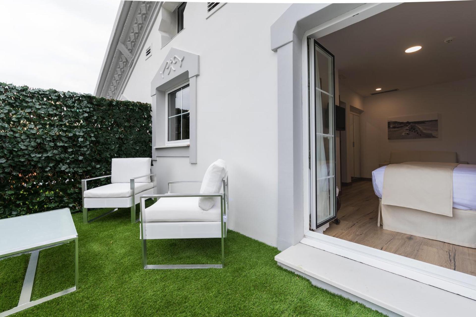 Suite with Terrace - Photo 4