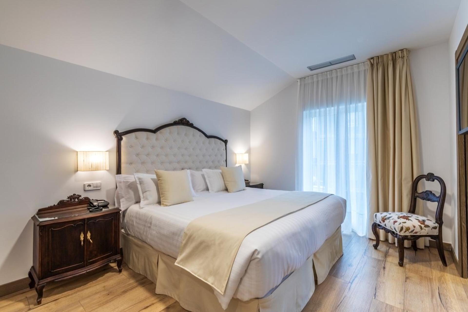 Suite with Terrace - Photo 3