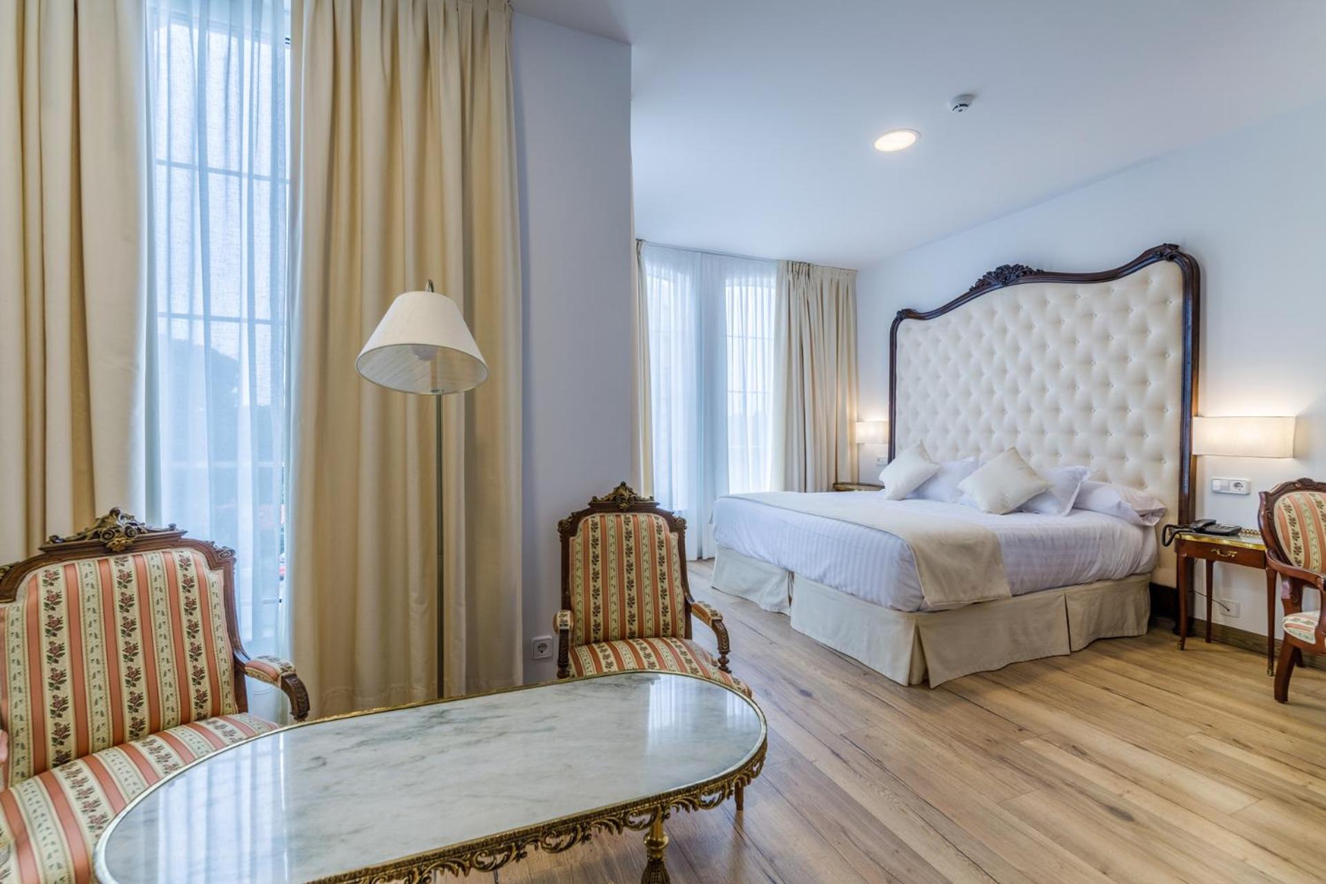 Deluxe Suite - Photo 4
