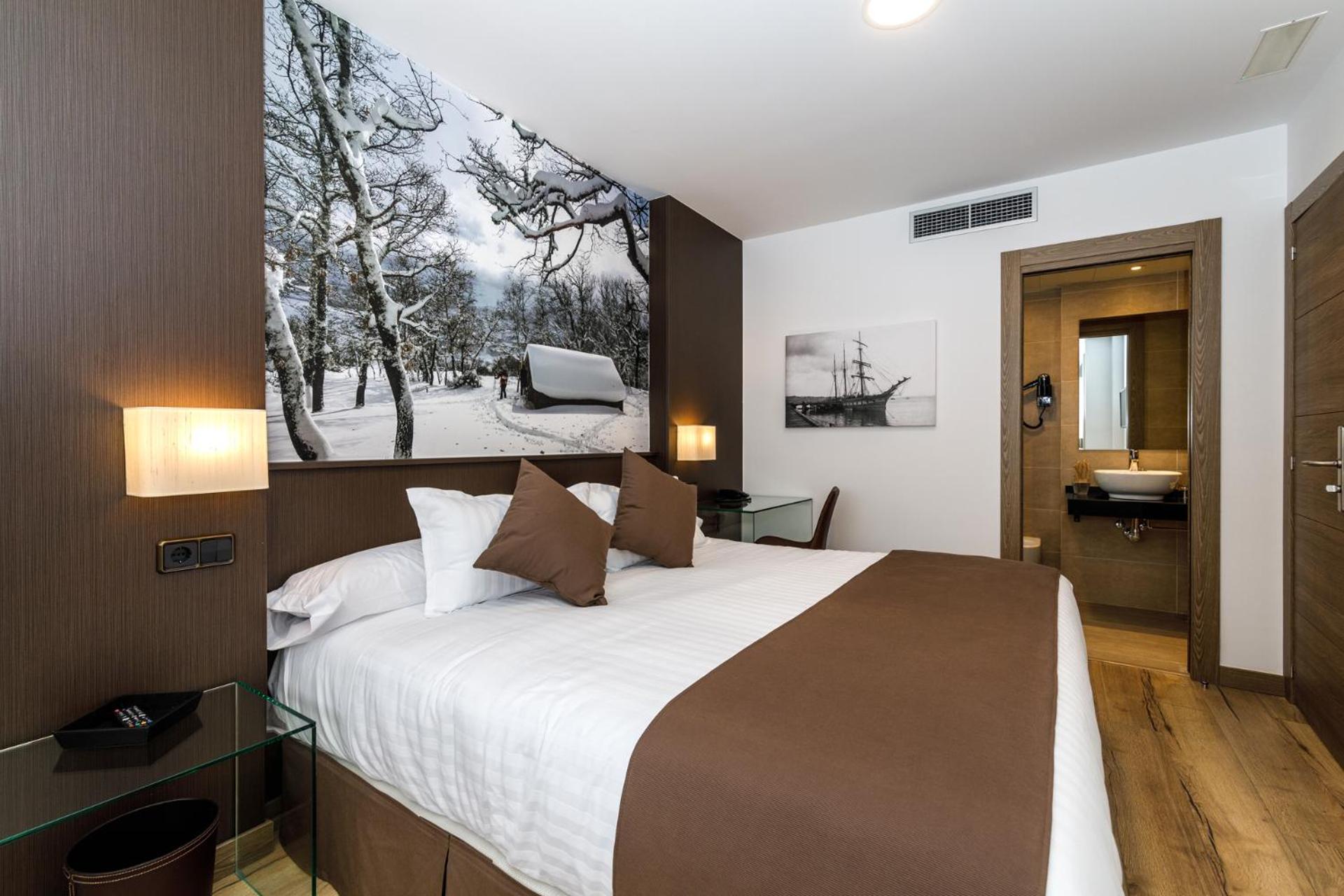 Suite - Photo 2