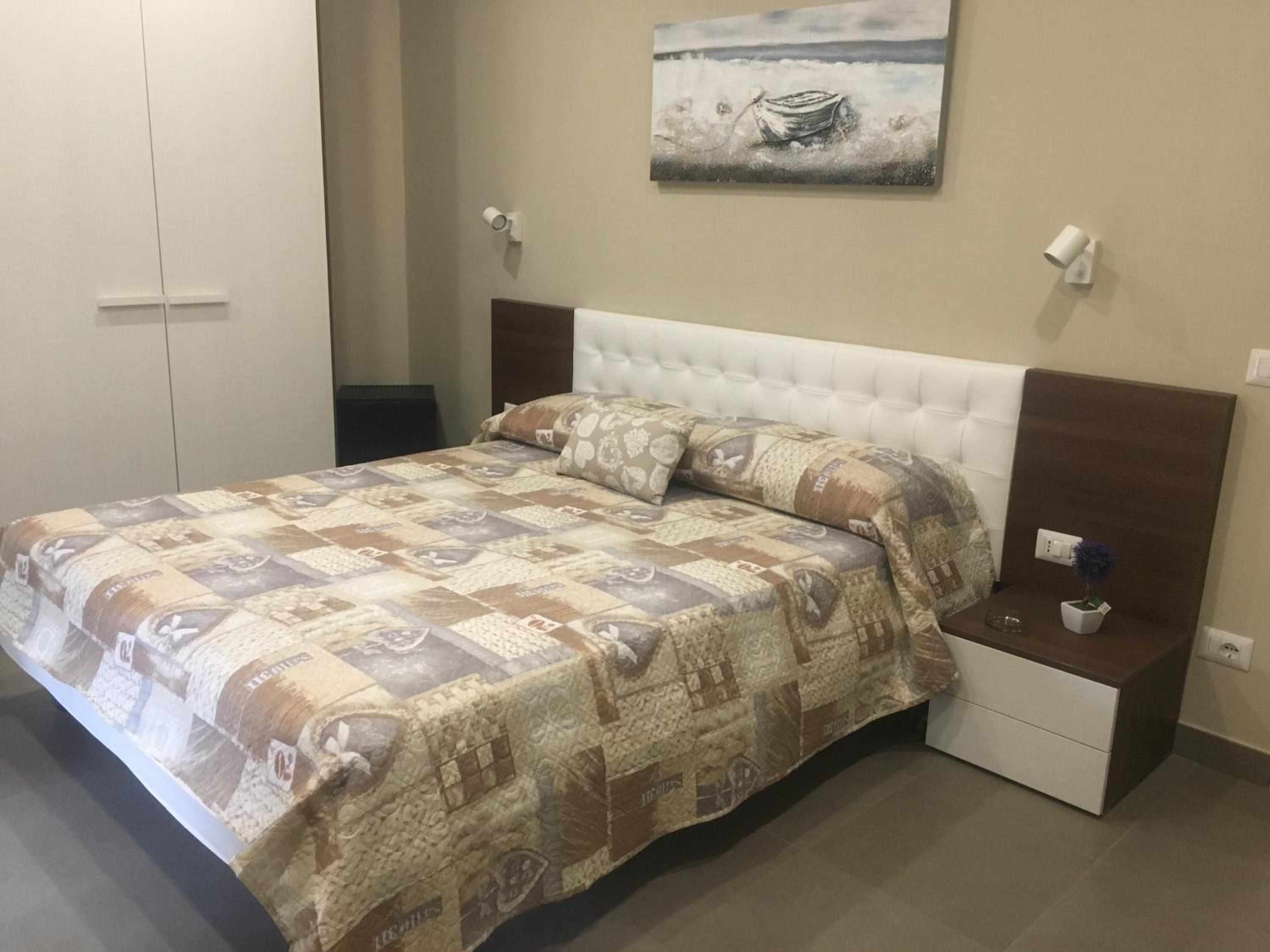 Standard Triple Room - Photo 1