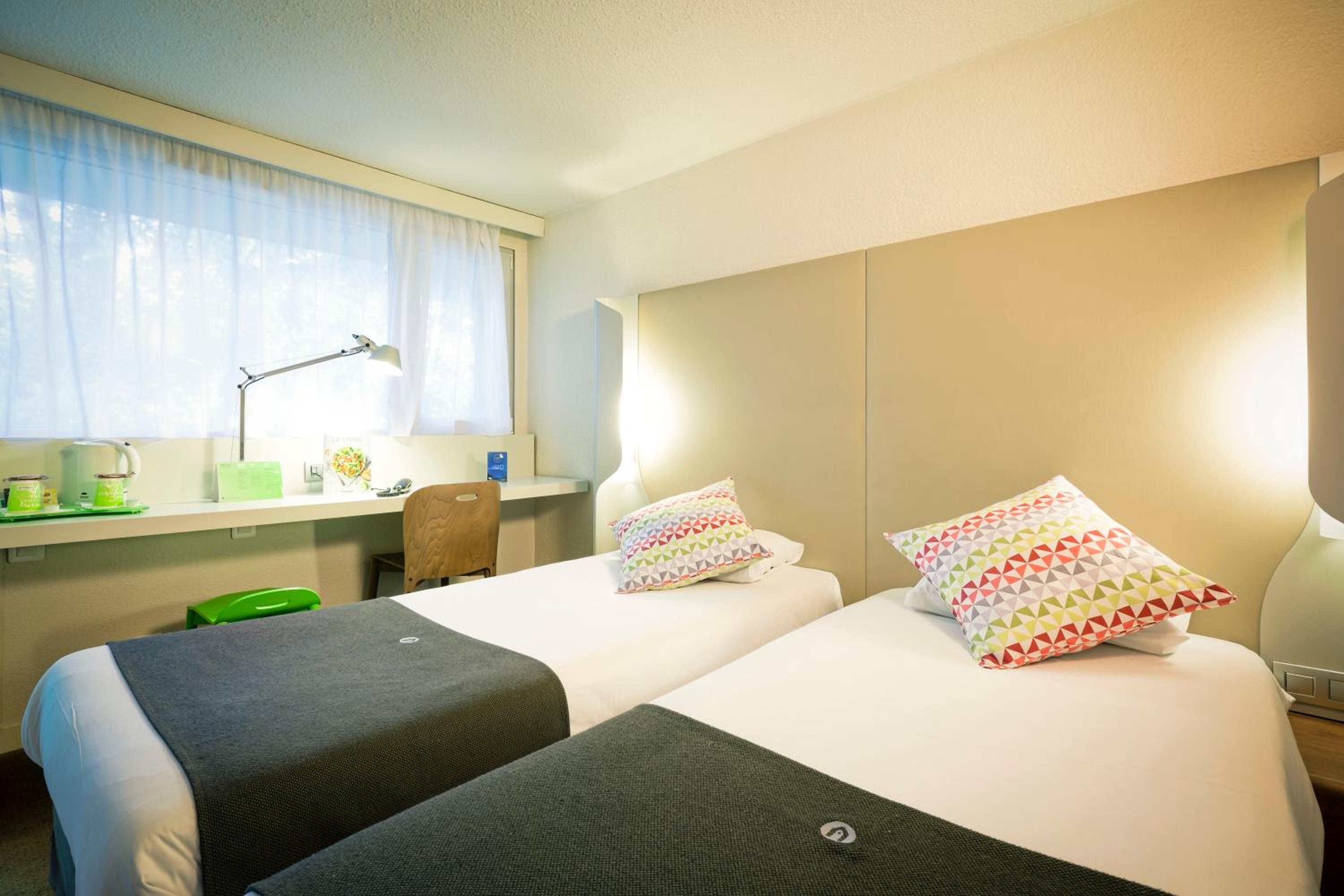 Twin Room - Photo 5
