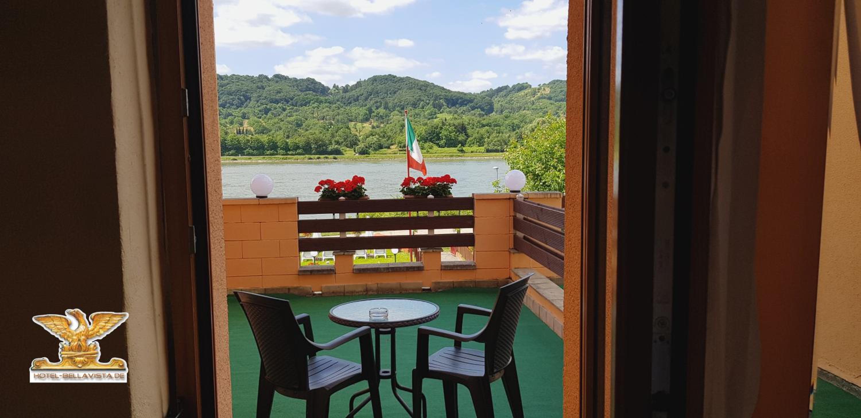 Single Room Rhein facing with balcony