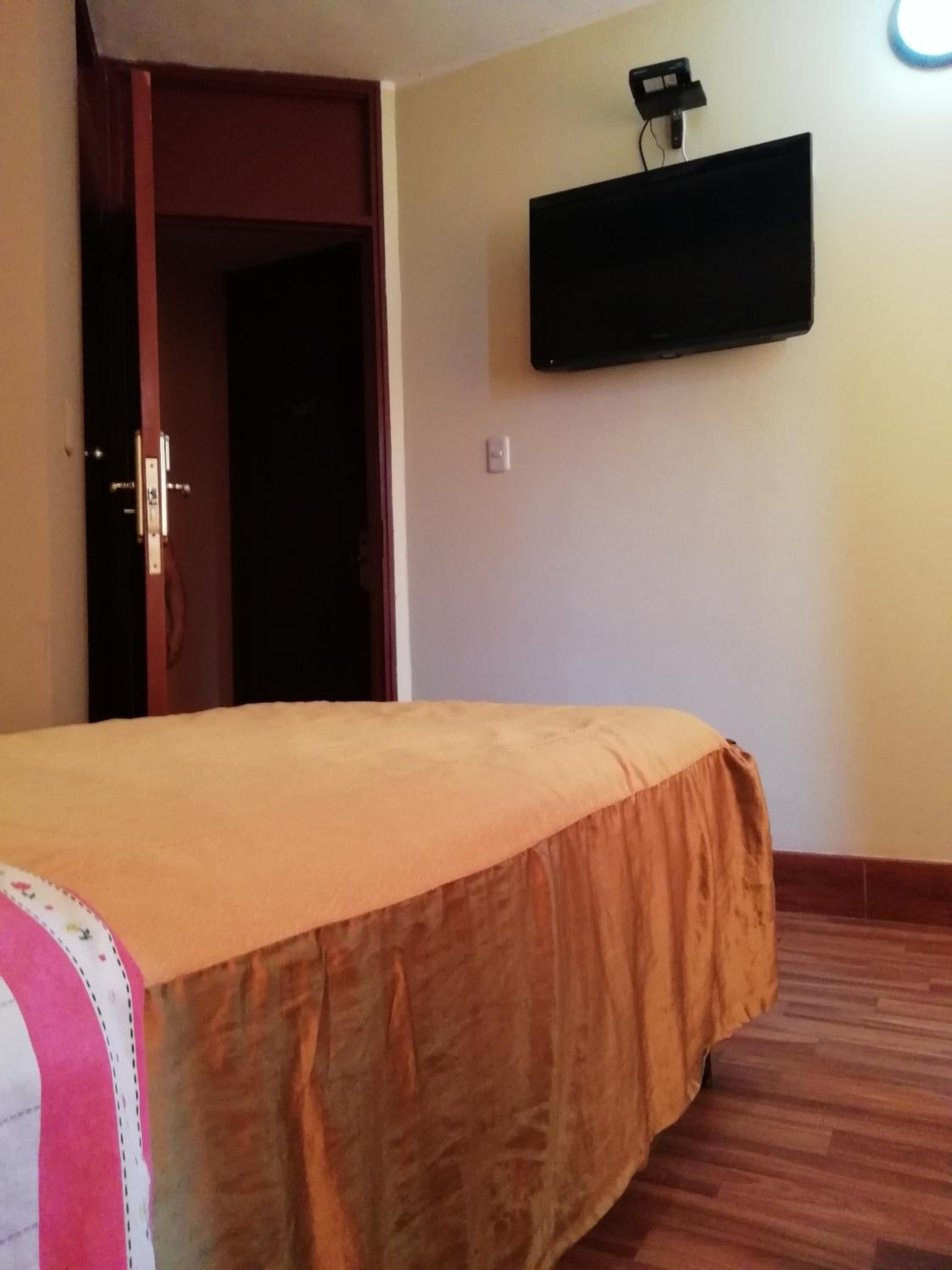 Single Room photo 3