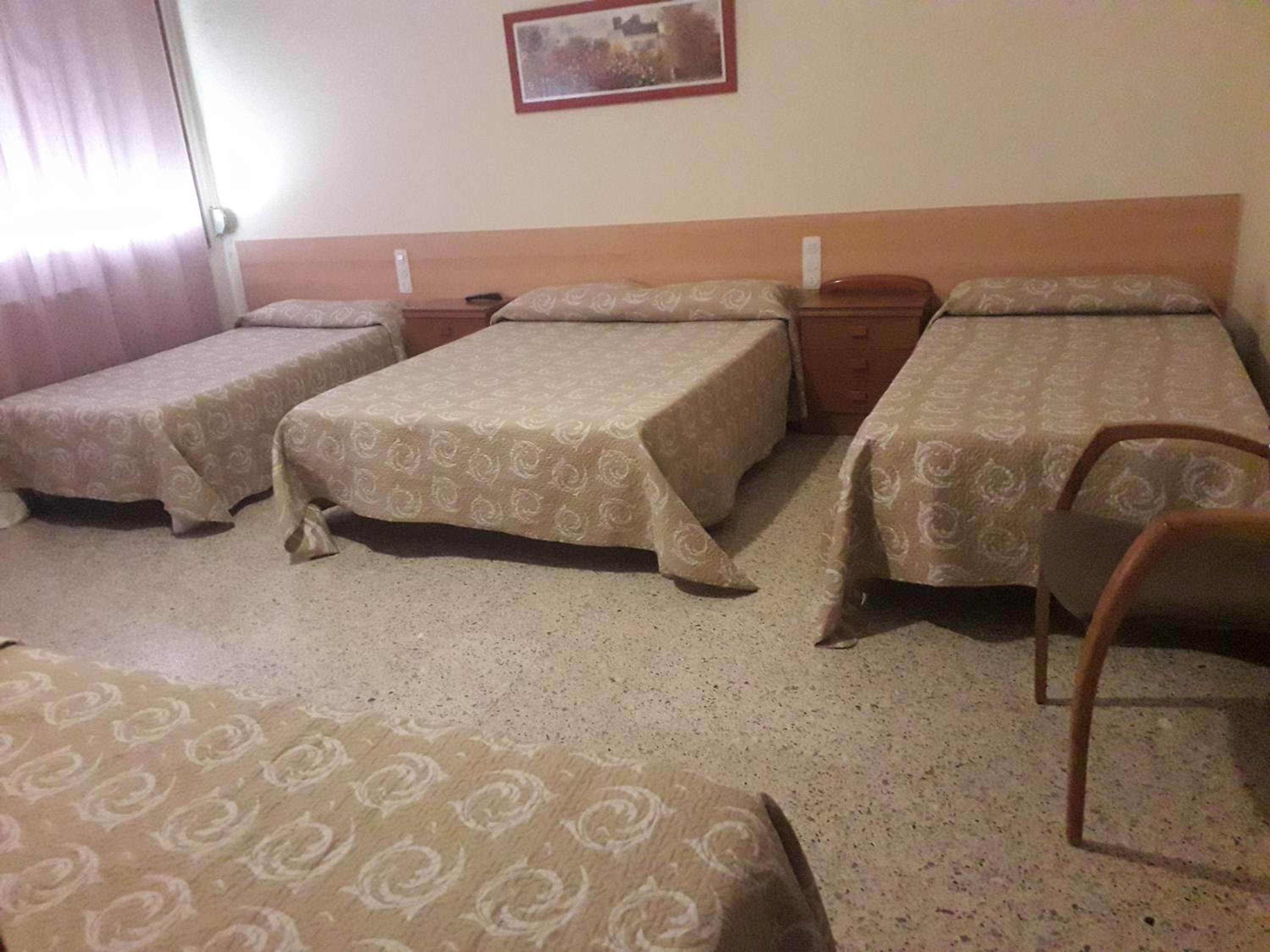 Quadruple Room - Photo 1