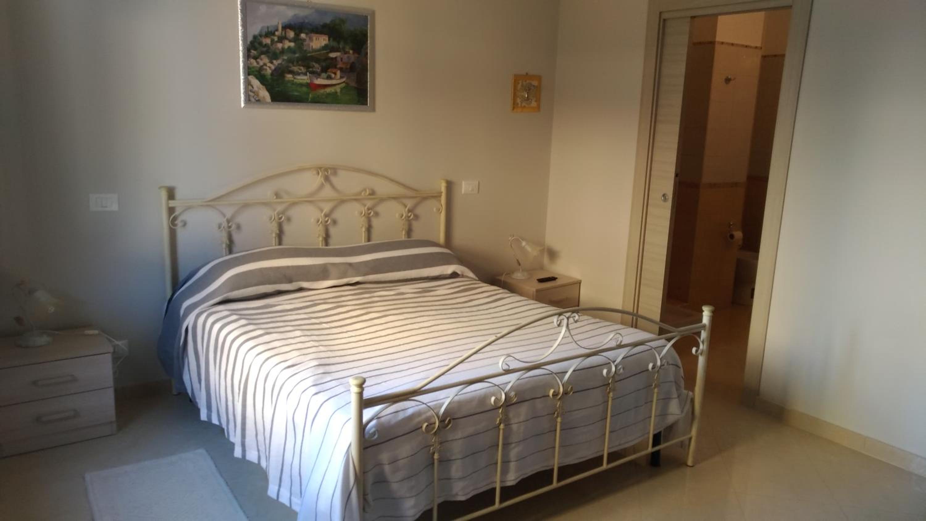 Double Room - Photo 4