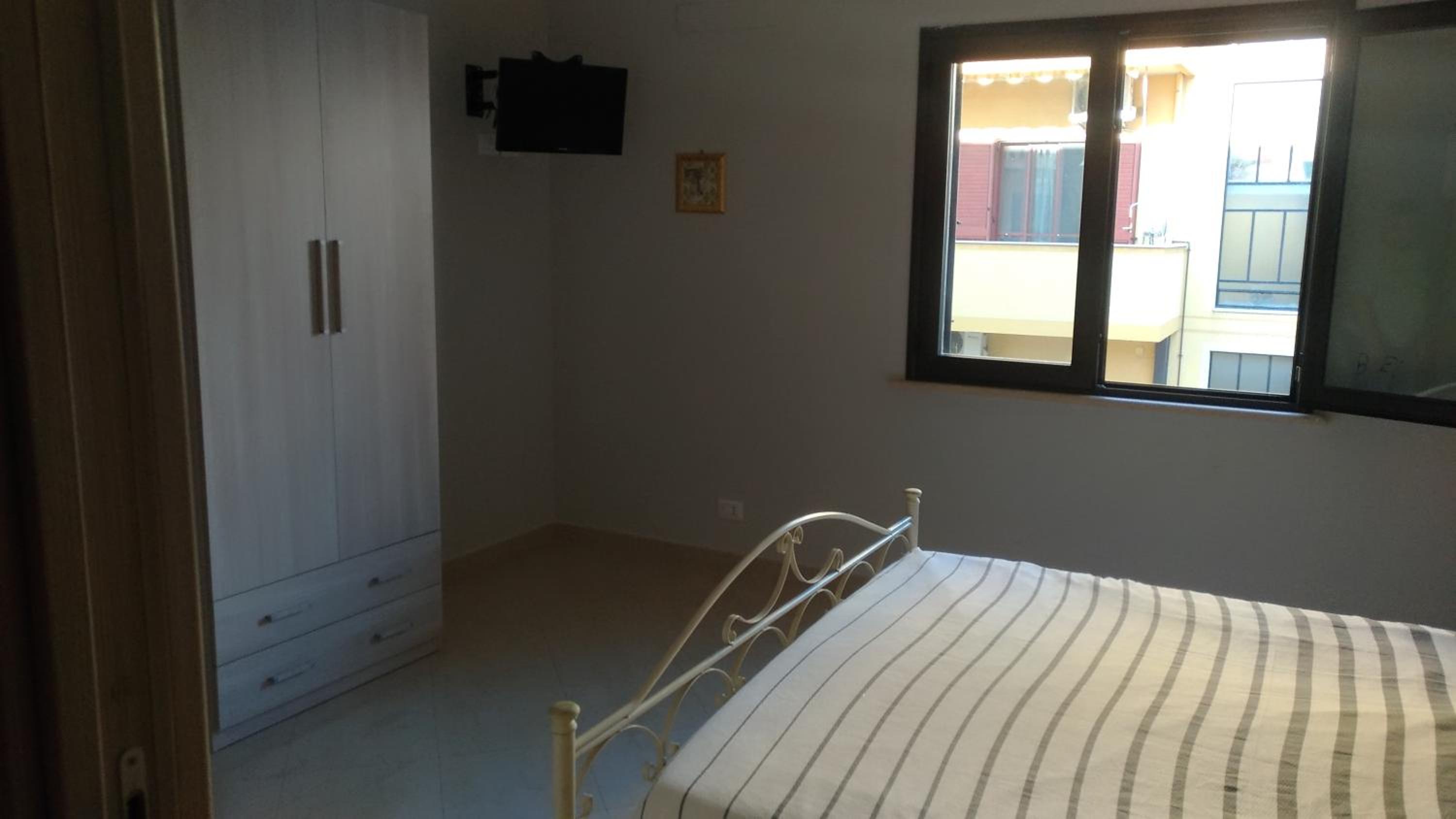 Double Room - Photo 3