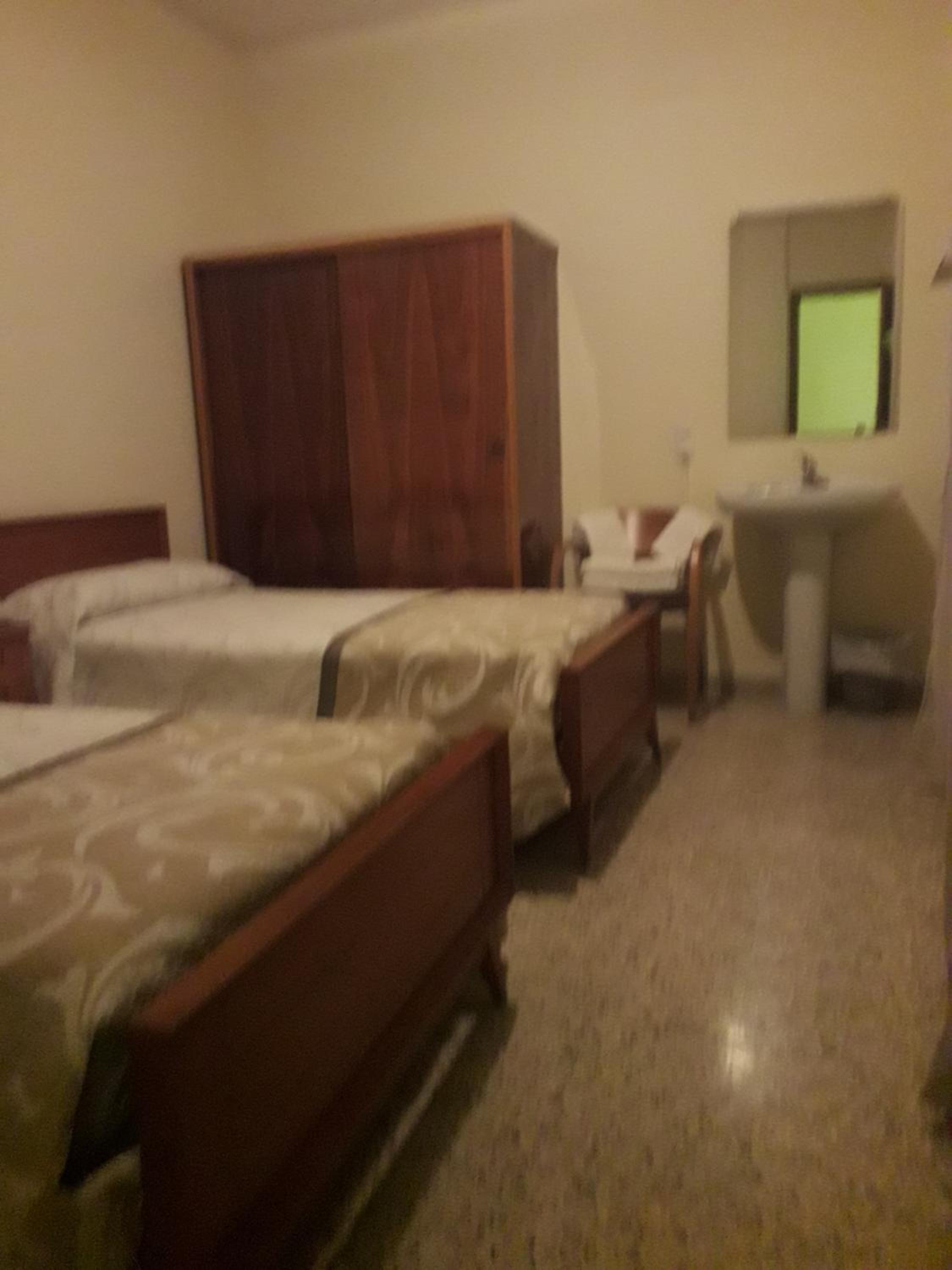Double or Twin Room - Photo 8