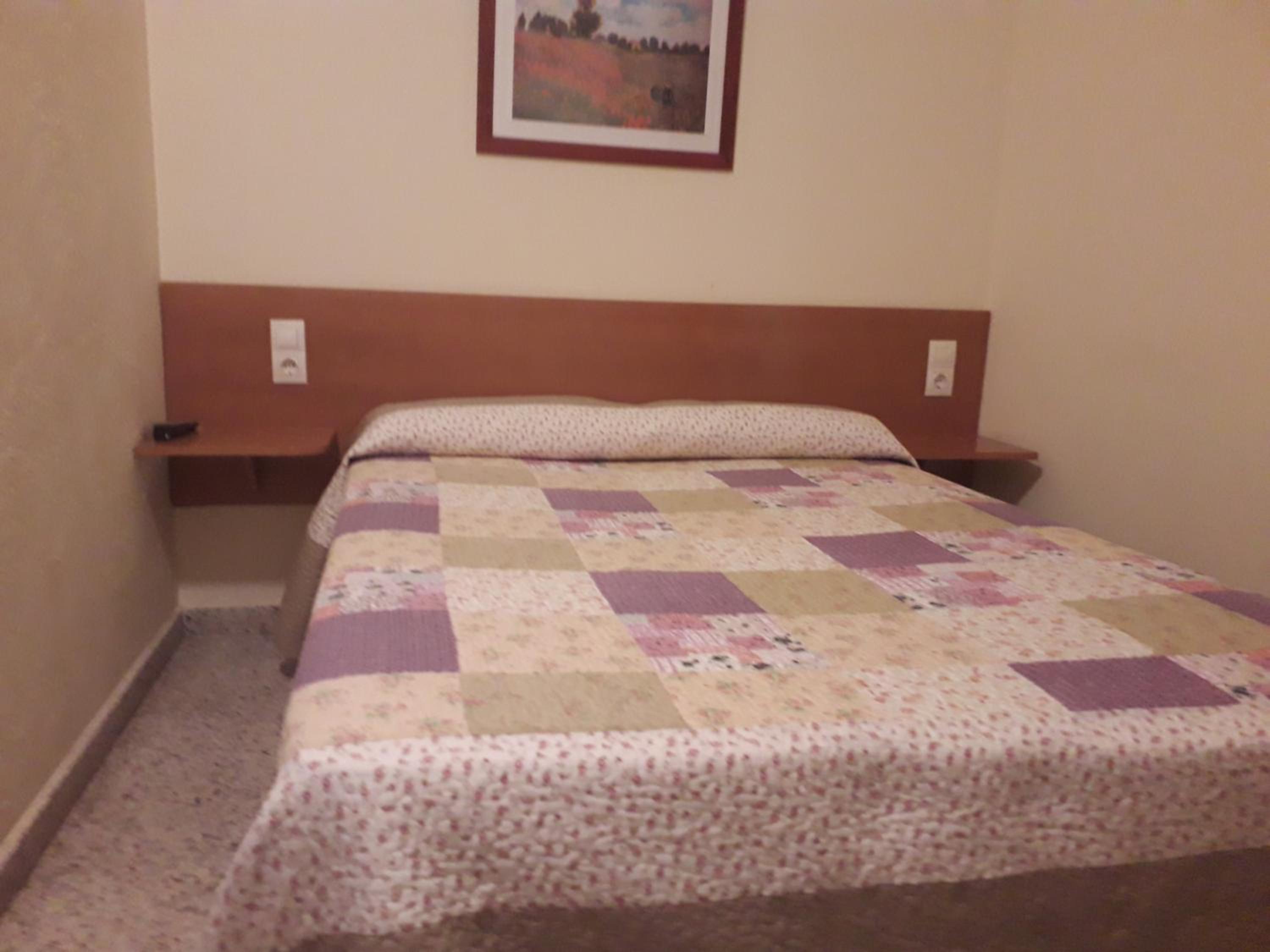 Double or Twin Room - Photo 12