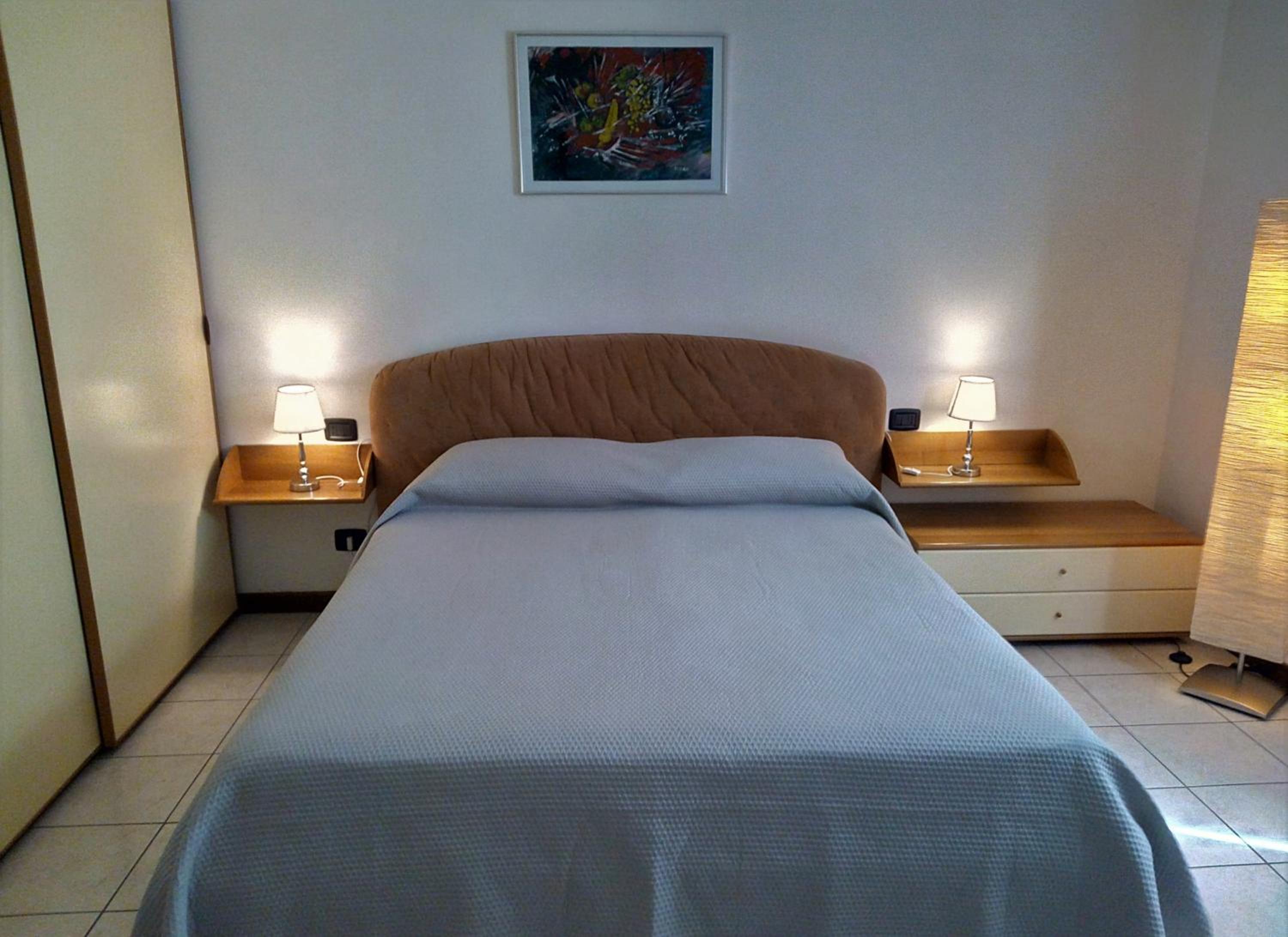 One-Bedroom Apartment - Photo 7