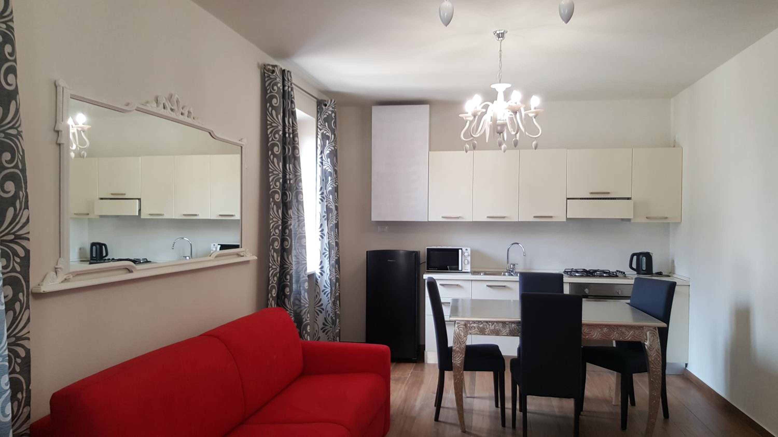 Apartment - Second Floor - Photo 12
